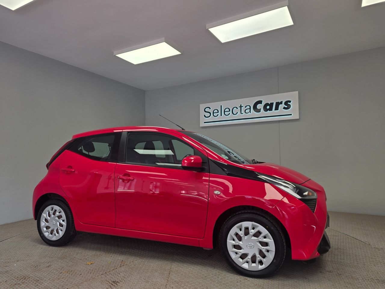 2021 TOYOTA AYGO for sale
