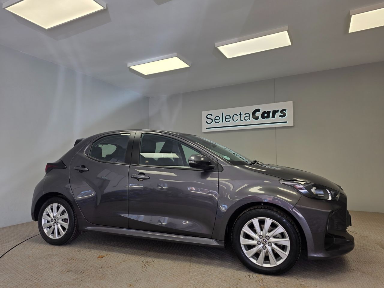 2022 TOYOTA YARIS for sale