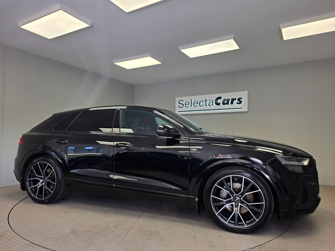 2022 AUDI Q8 for sale