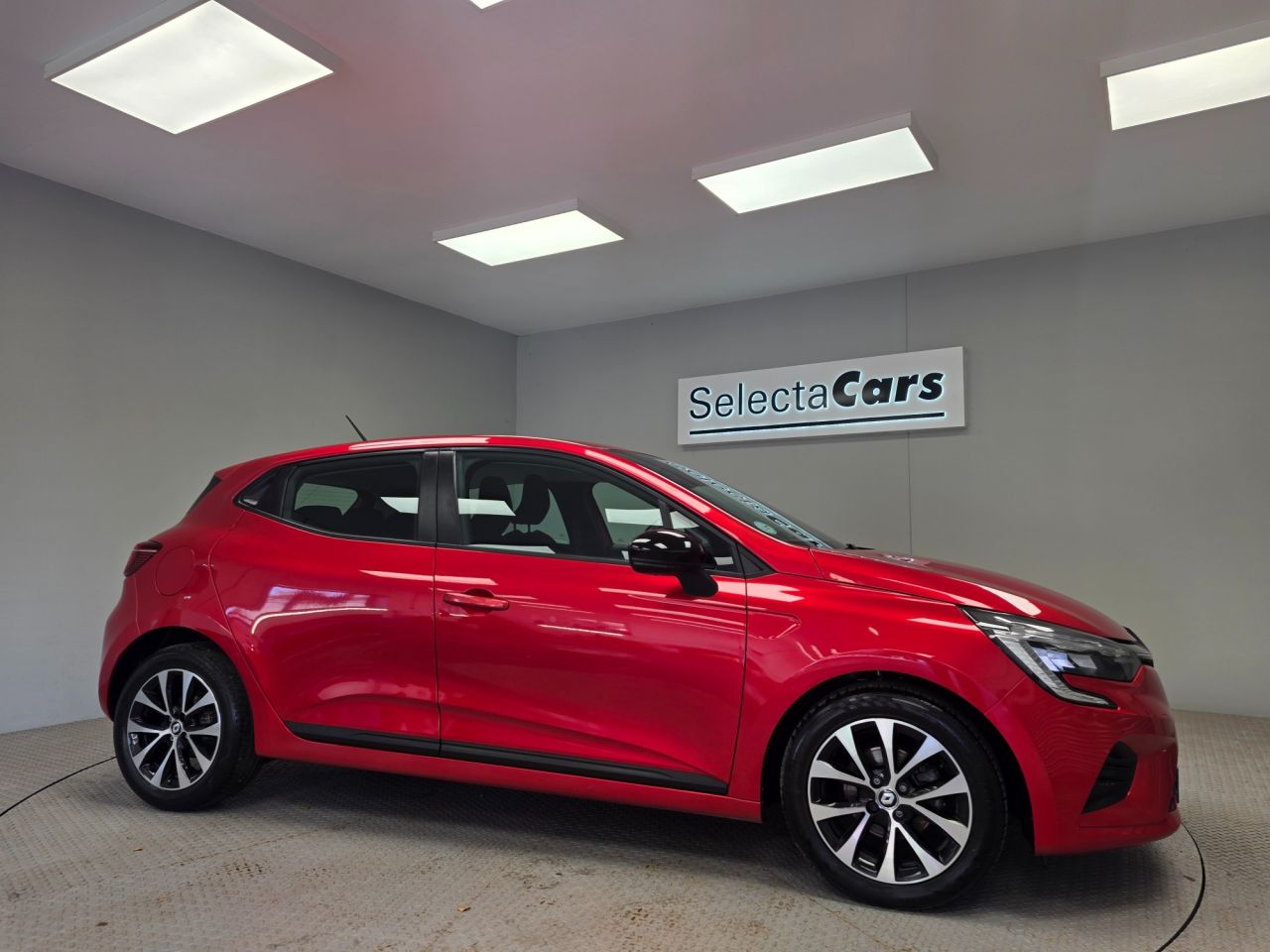 2022 RENAULT CLIO for sale