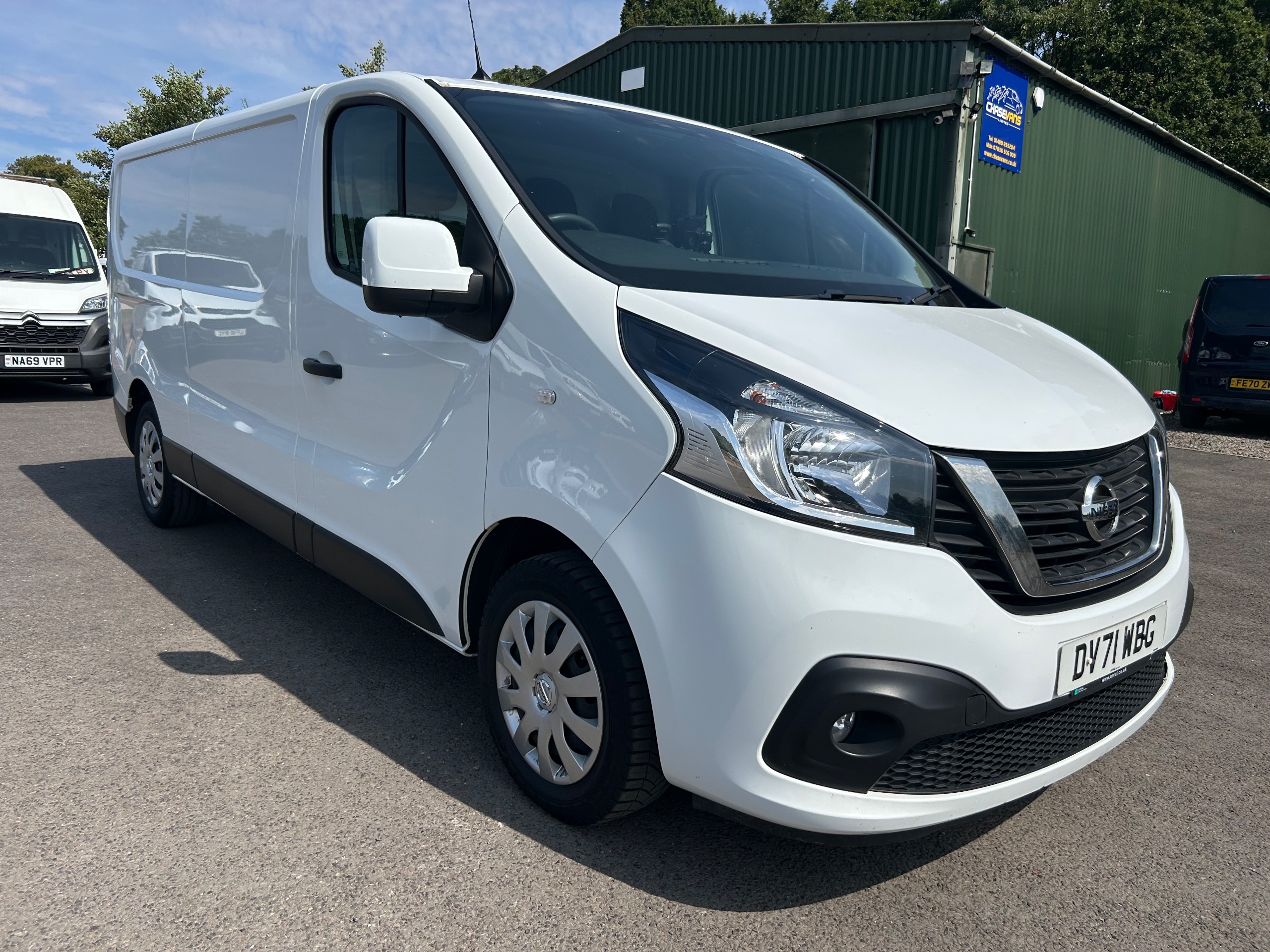 2021 NISSAN NV300 for sale