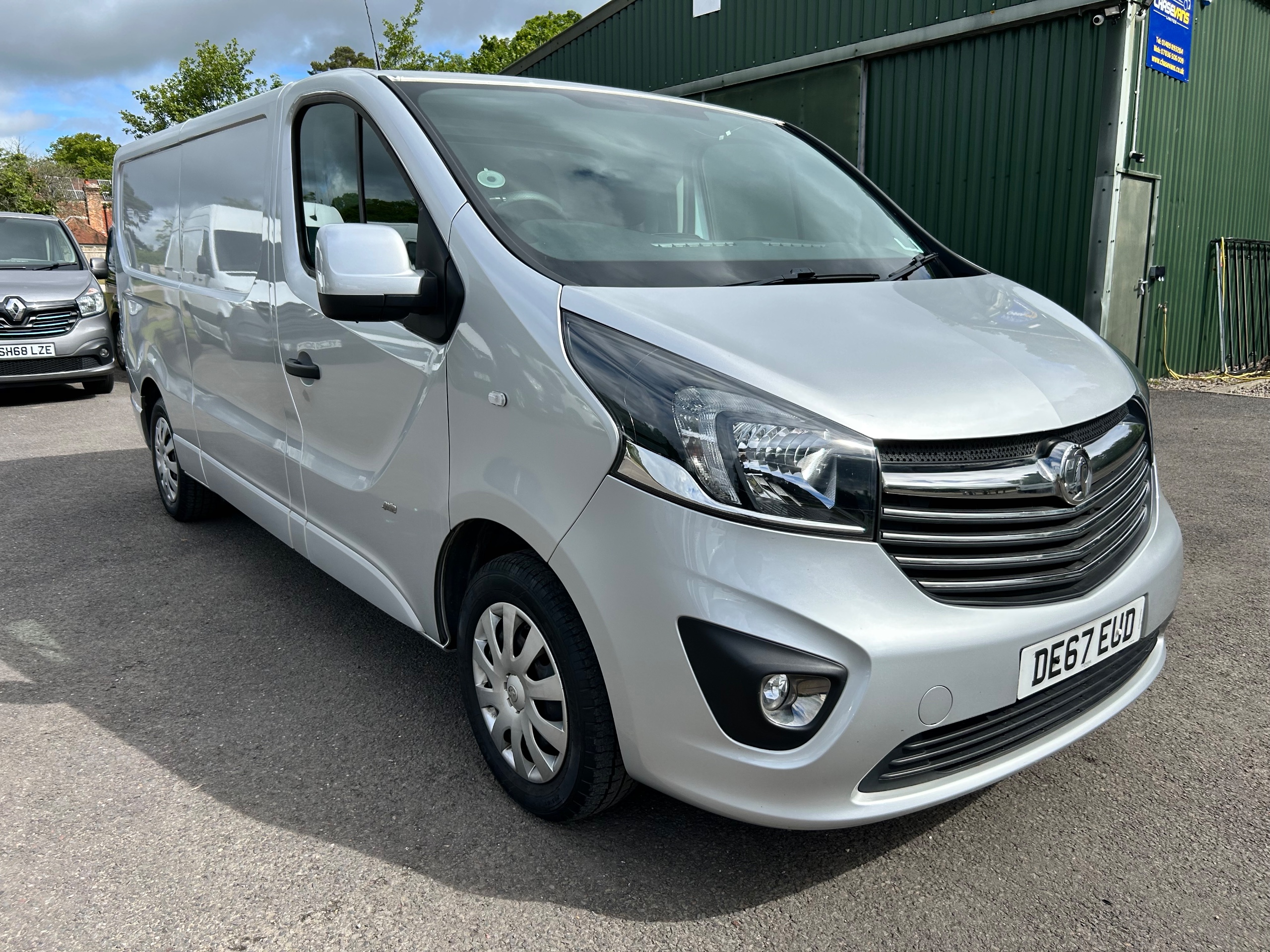2017 VAUXHALL VIVARO for sale
