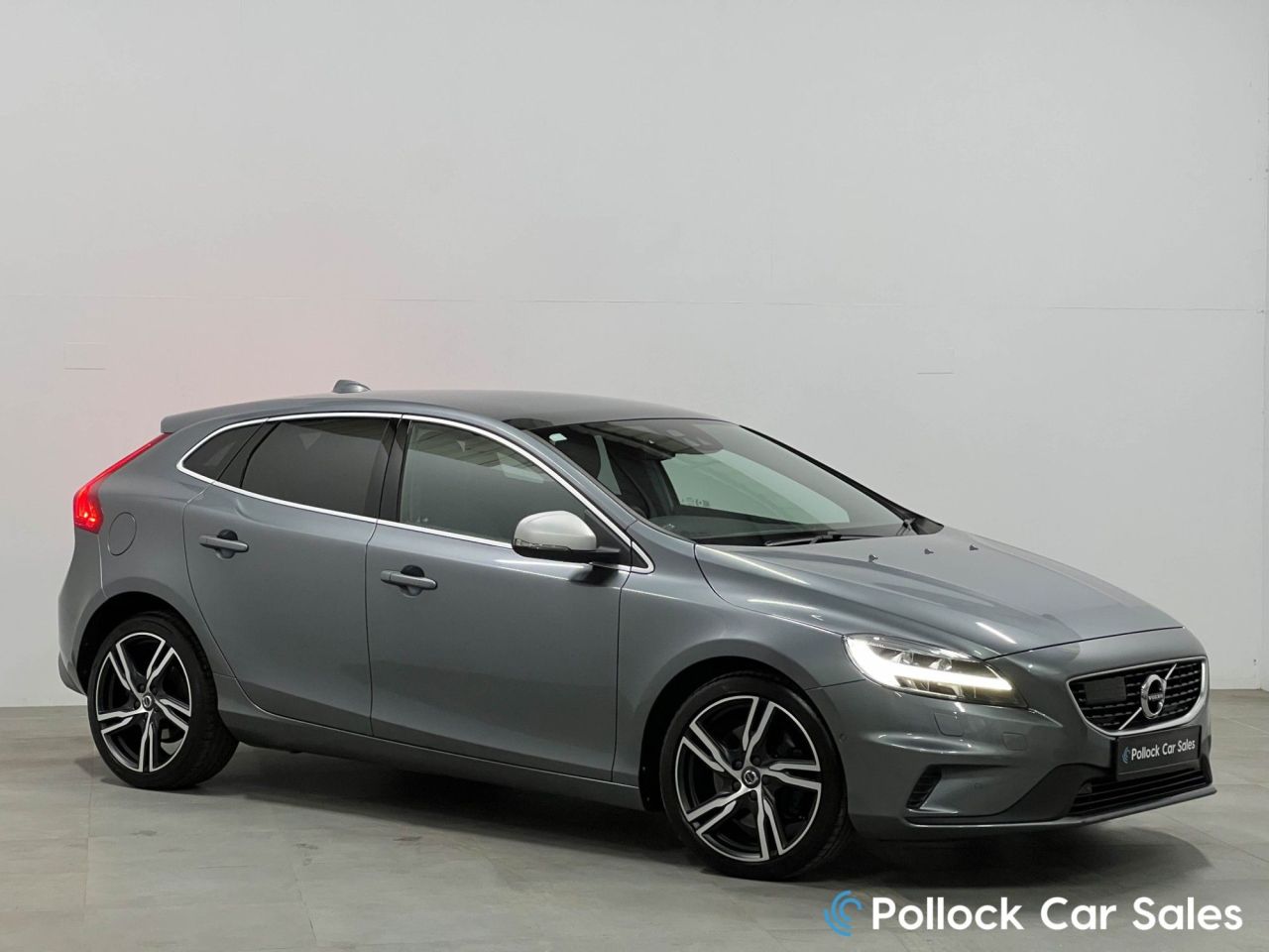 2017 VOLVO V40 for sale