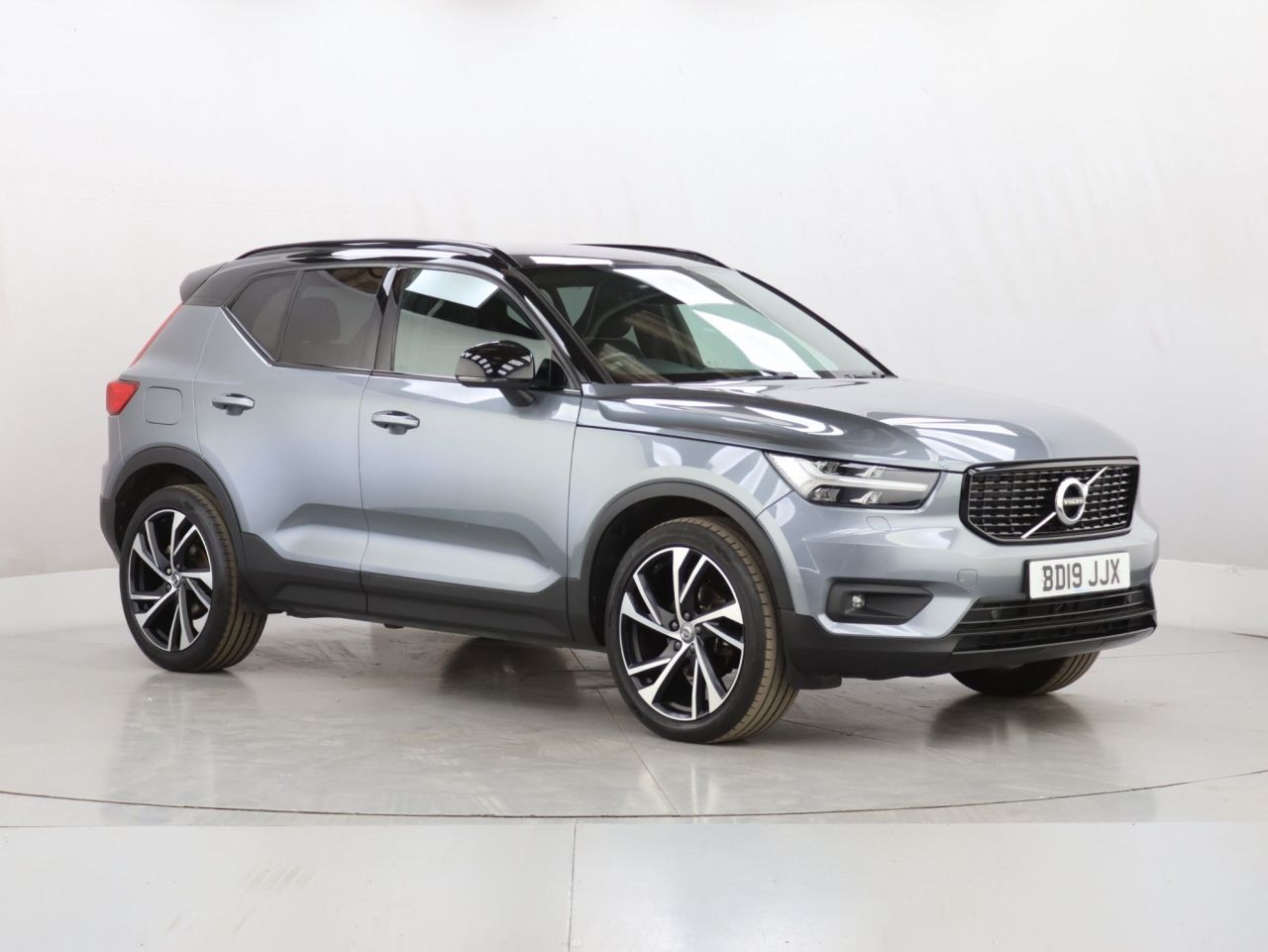 2019 VOLVO XC40 for sale