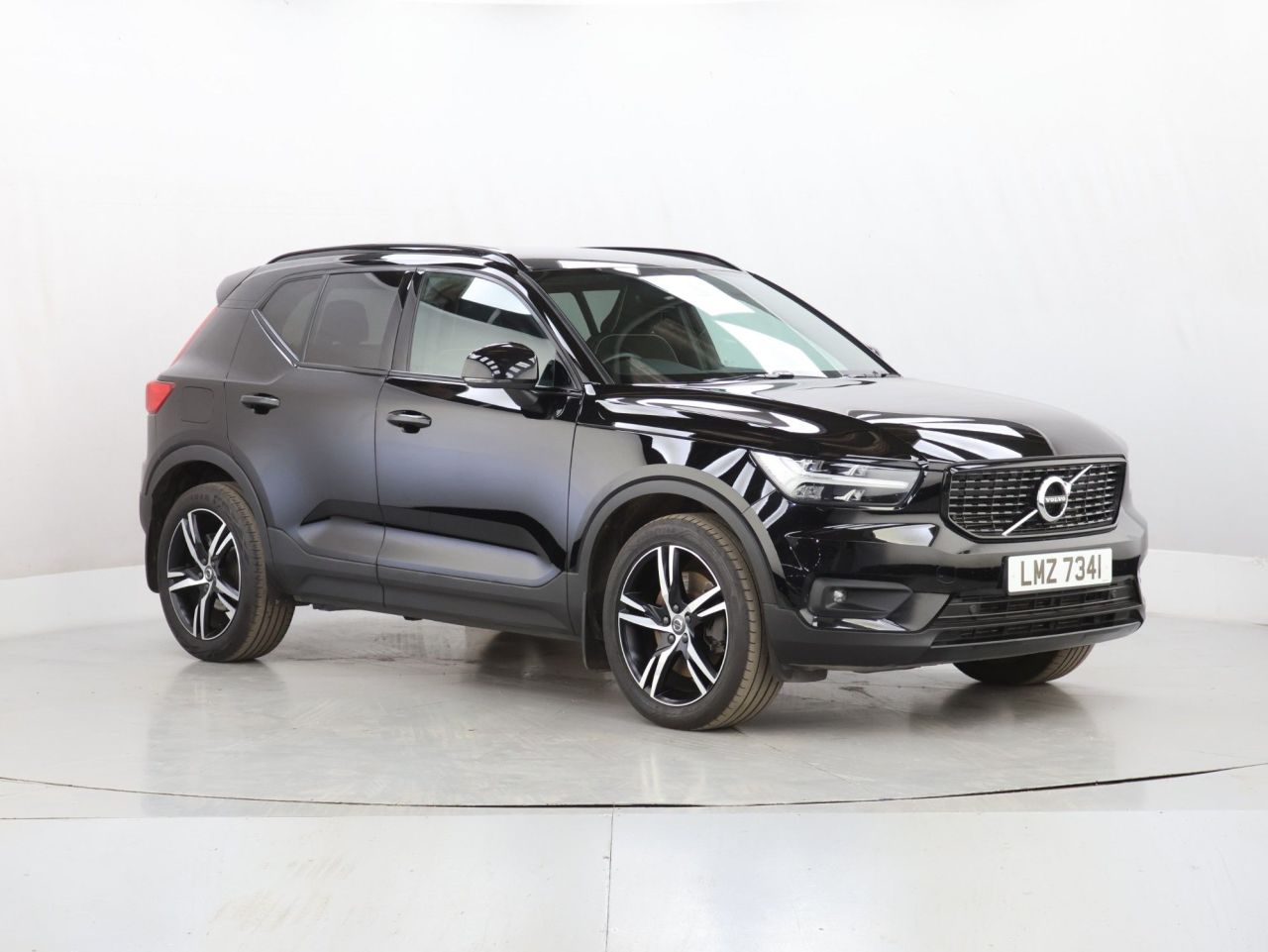 2021 VOLVO XC40 for sale