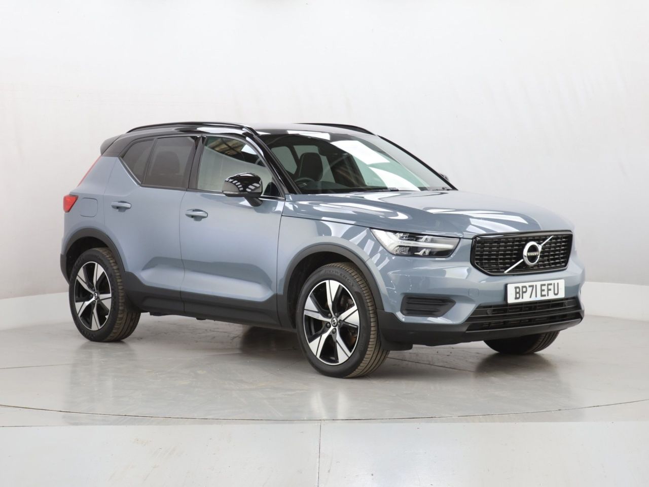 2022 VOLVO XC40 for sale