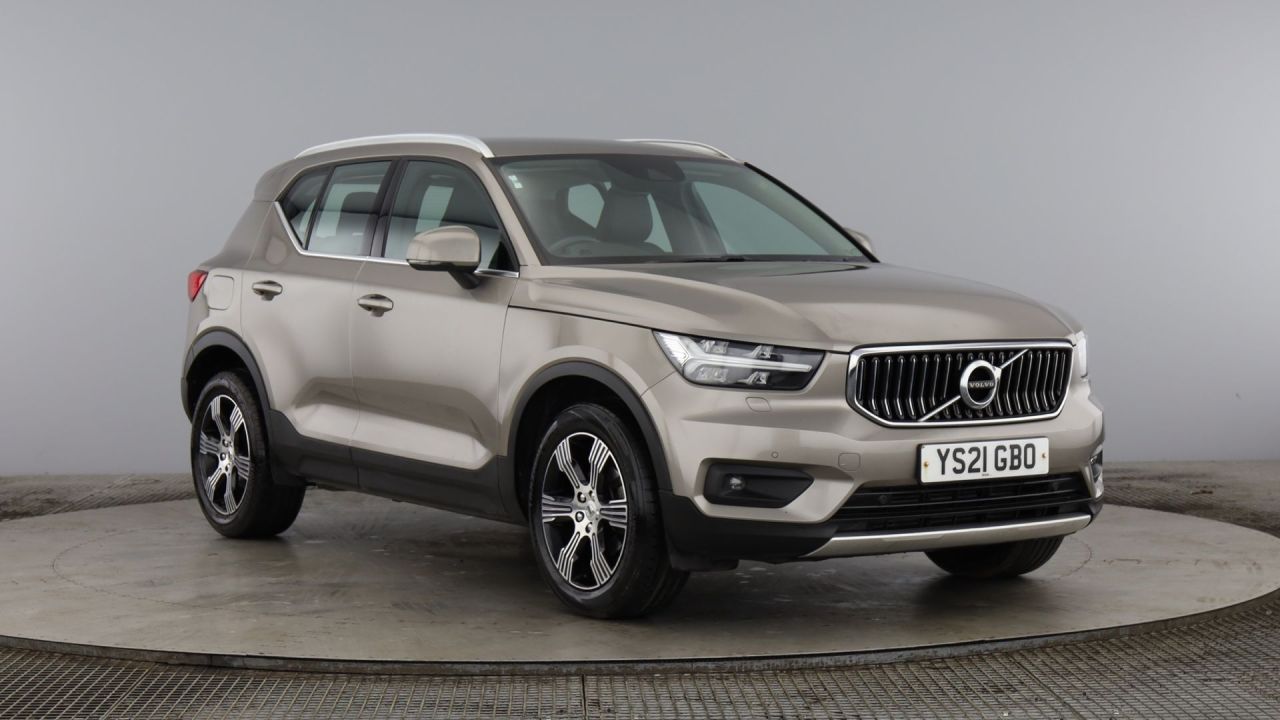 2021 VOLVO XC40 for sale