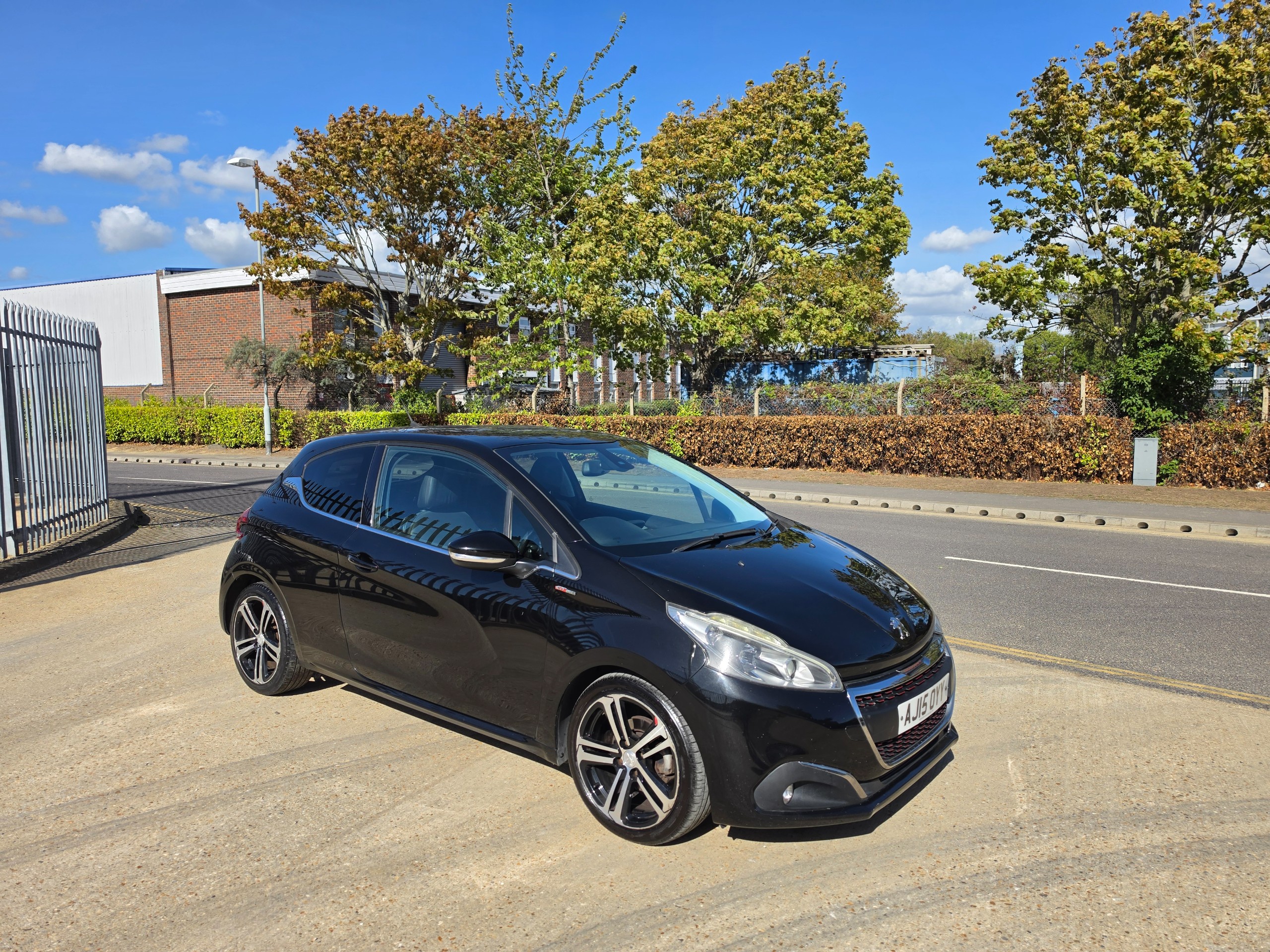 2015 PEUGEOT 208 for sale
