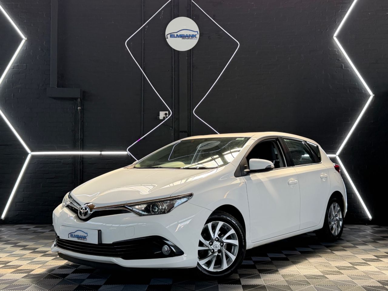 2016 TOYOTA AURIS for sale