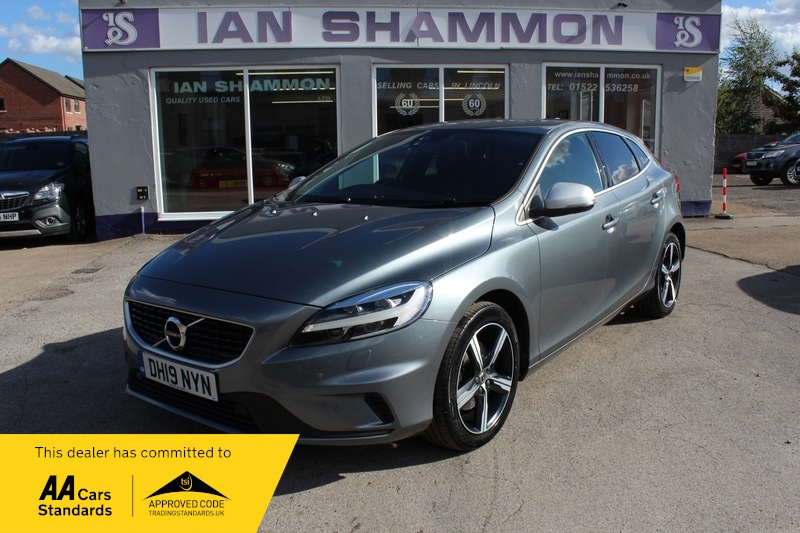 2019 VOLVO V40 for sale