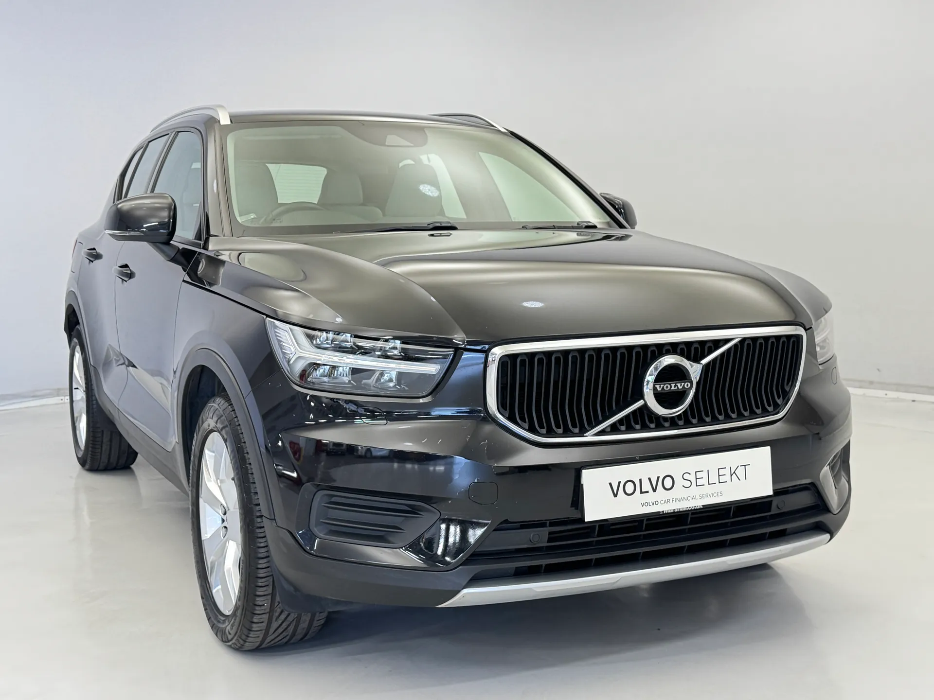2019 VOLVO XC40 for sale