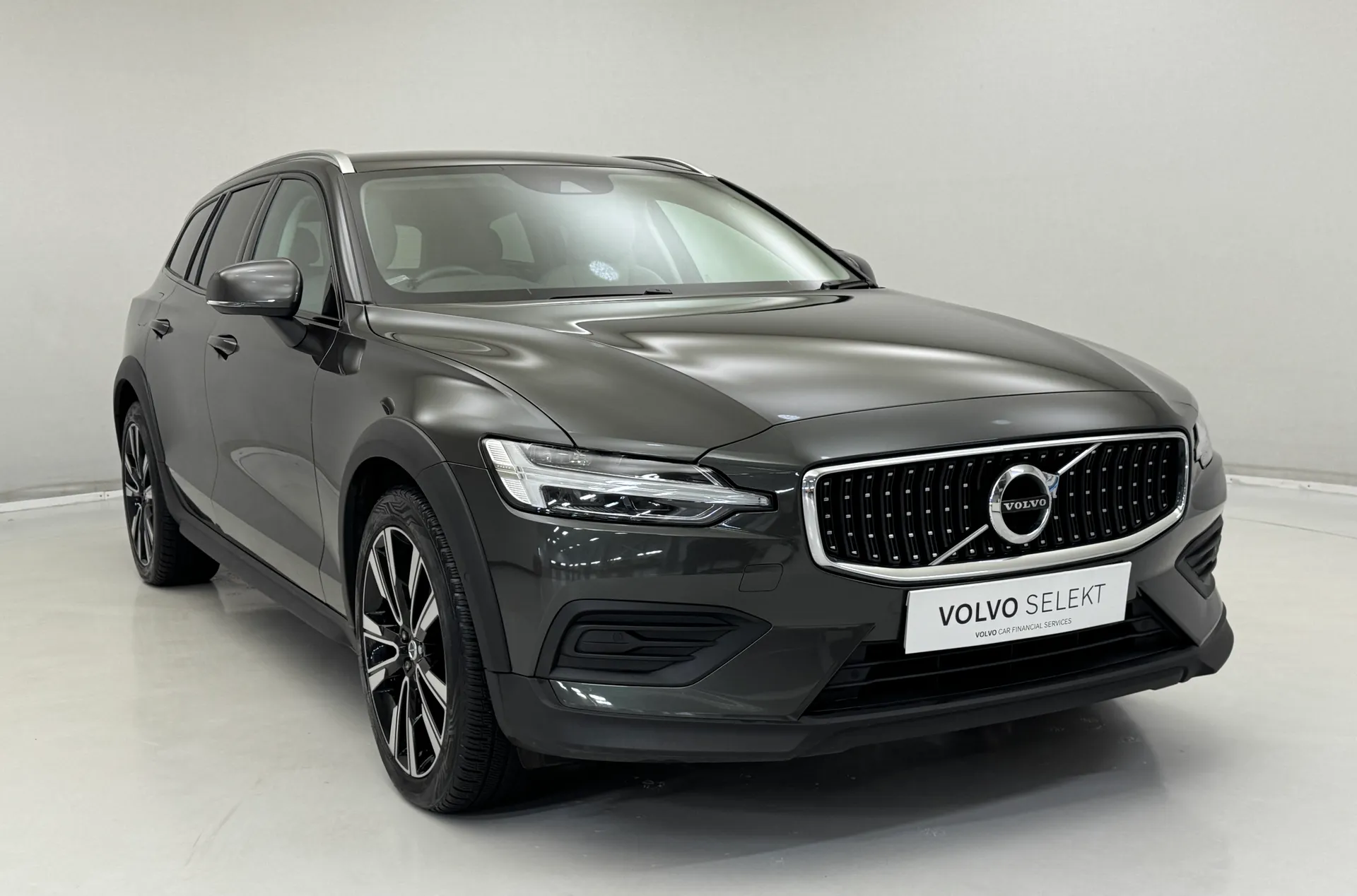 2021 VOLVO V60 for sale