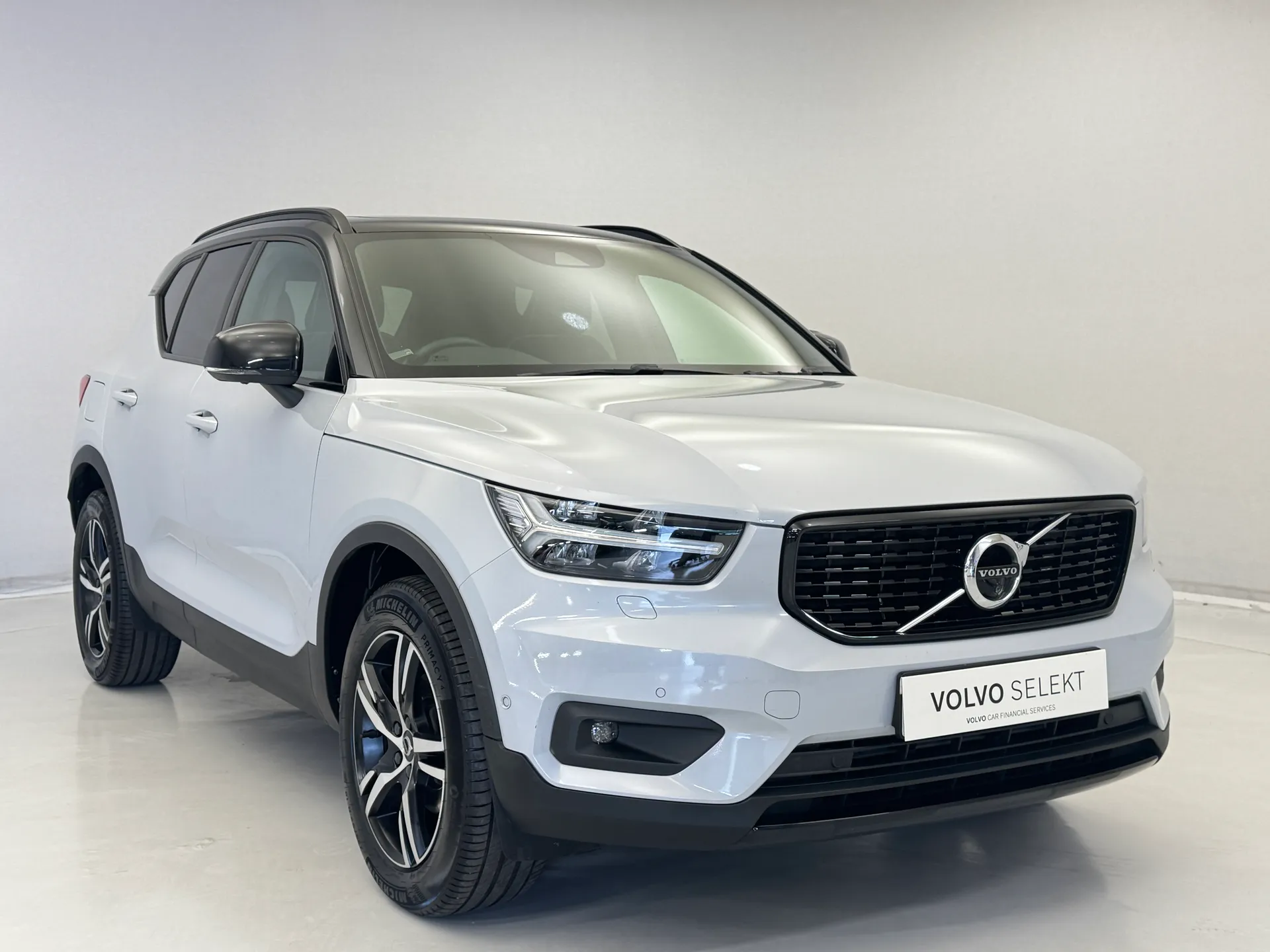 2019 VOLVO XC40 for sale
