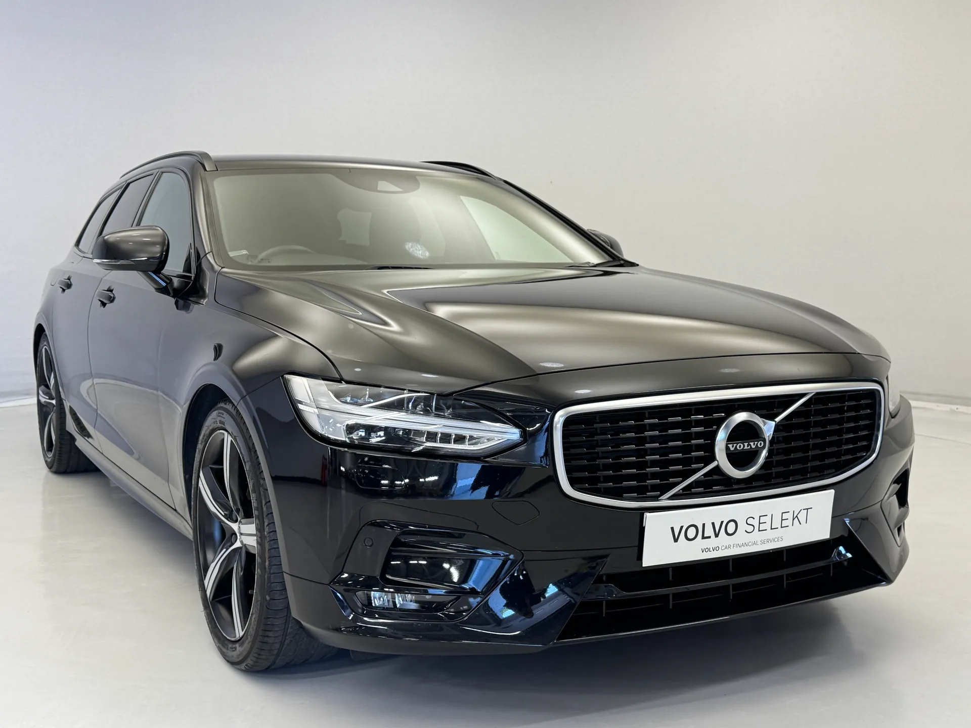 2020 VOLVO V90 for sale
