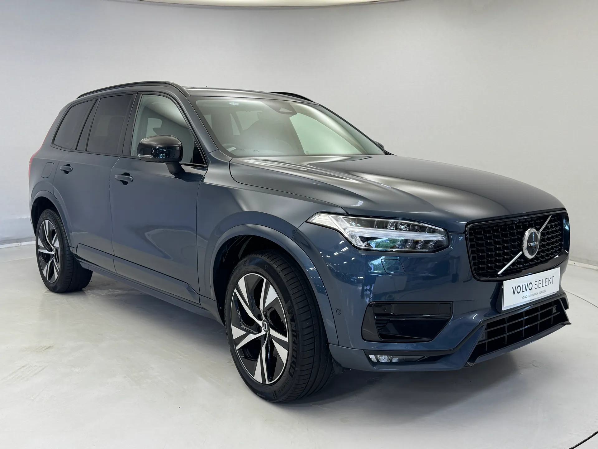 2023 VOLVO XC90 for sale