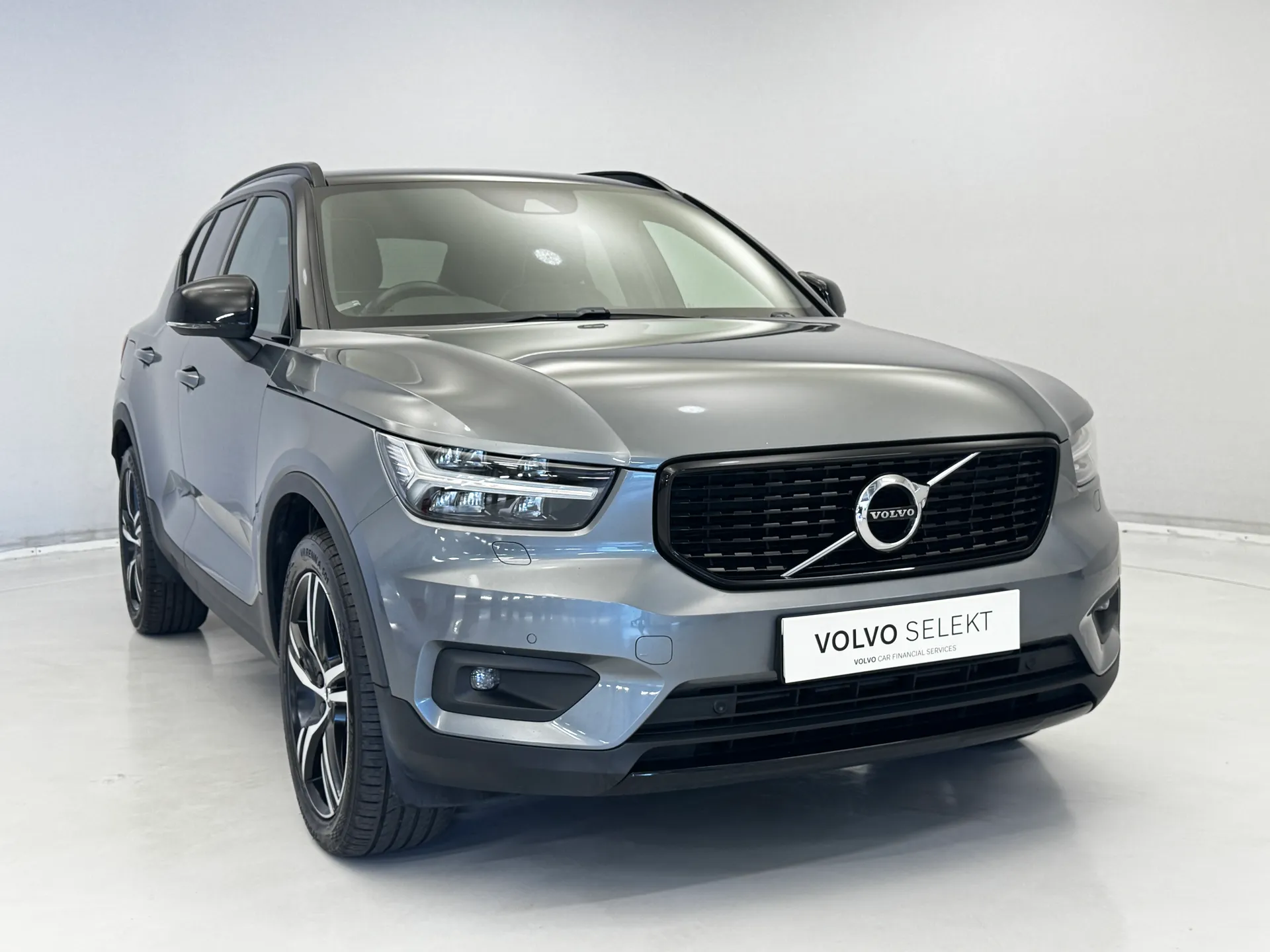 2018 VOLVO XC40 for sale