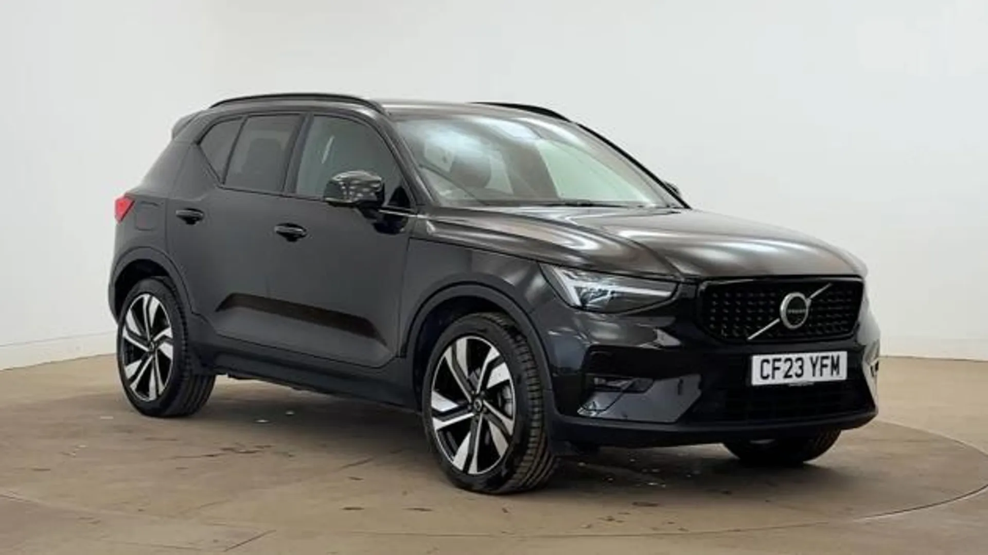 2023 VOLVO XC40 for sale