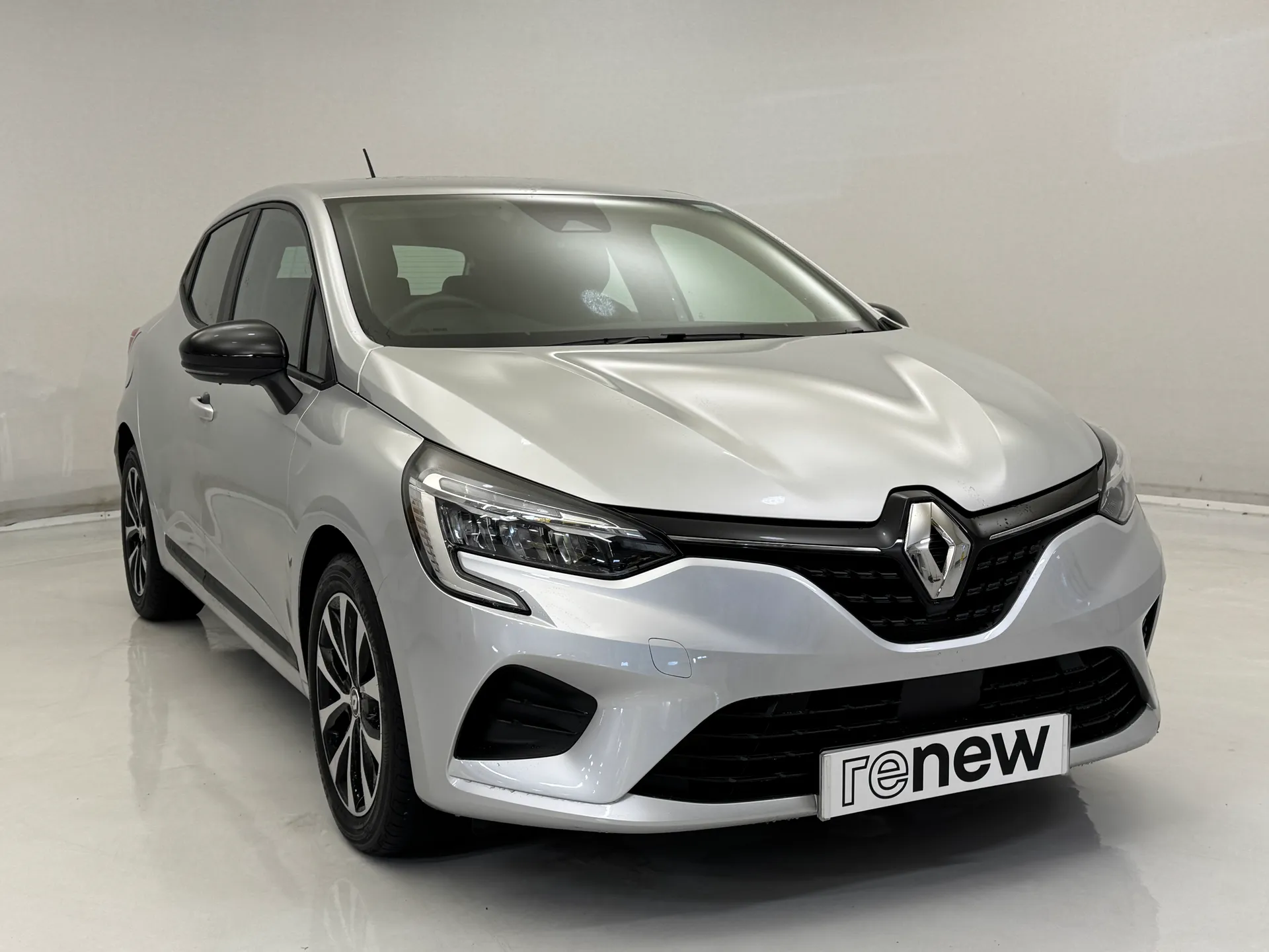 2023 RENAULT CLIO for sale