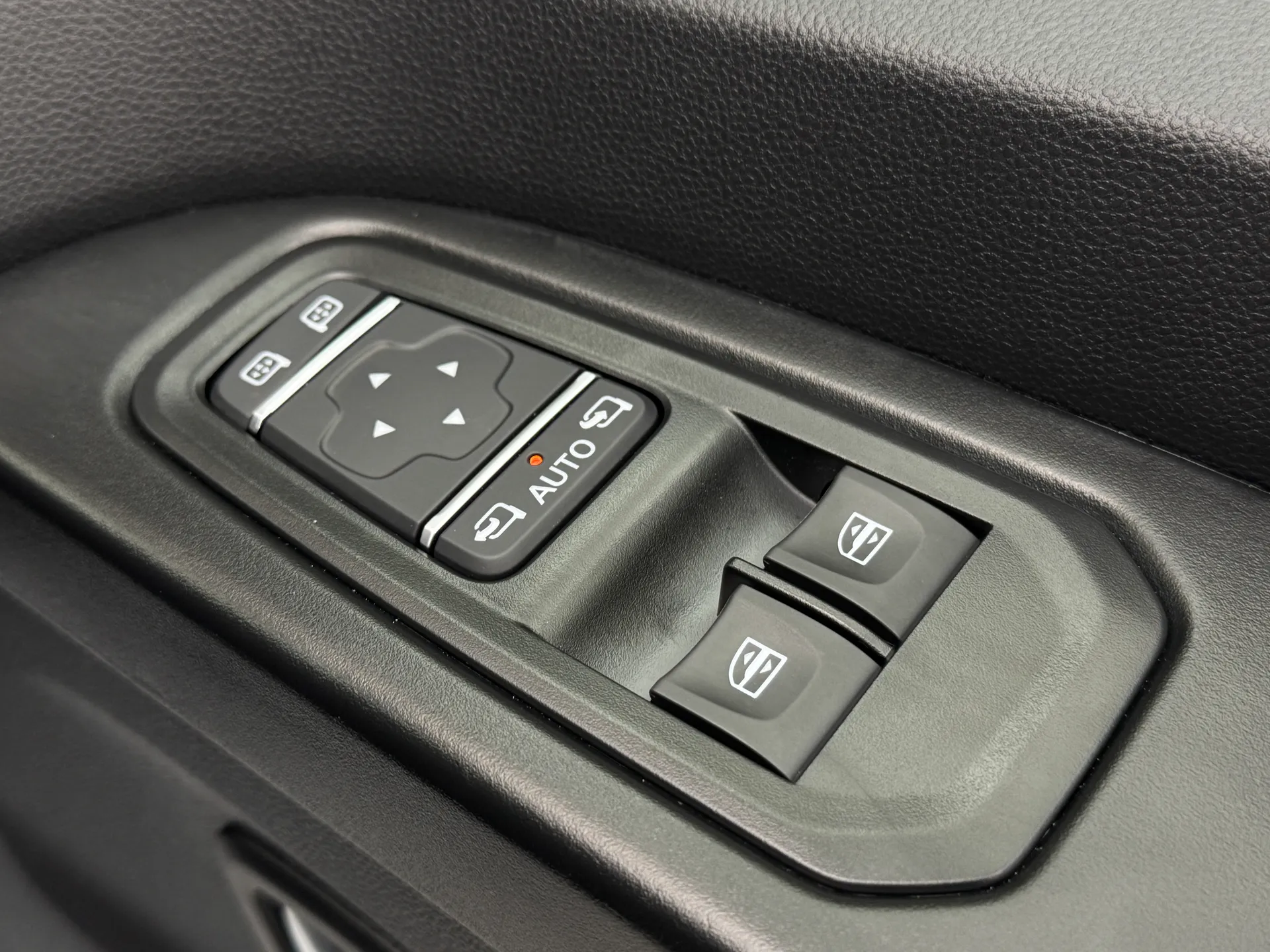2026 RENAULT TRAFIC for sale