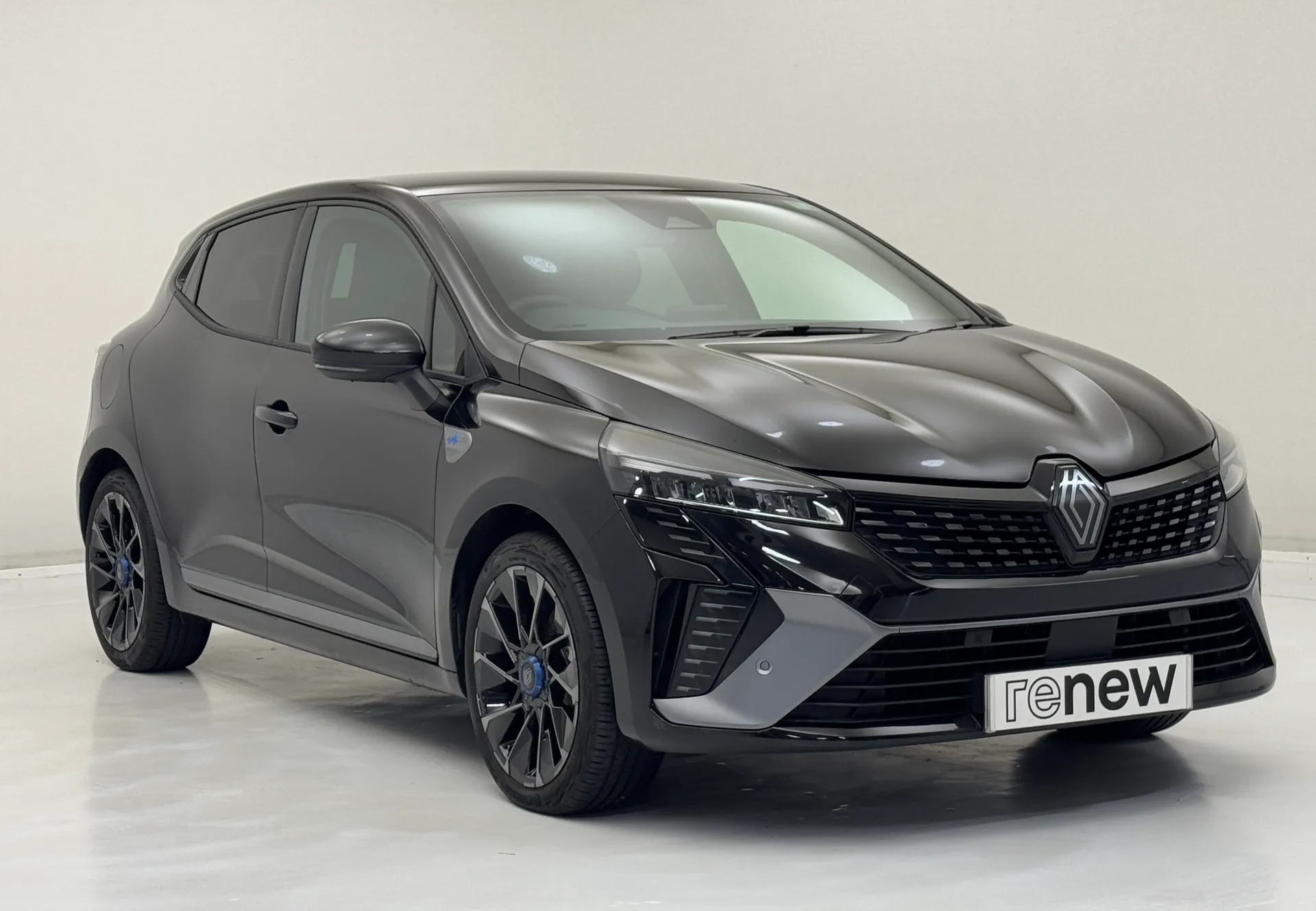 2025 RENAULT CLIO for sale