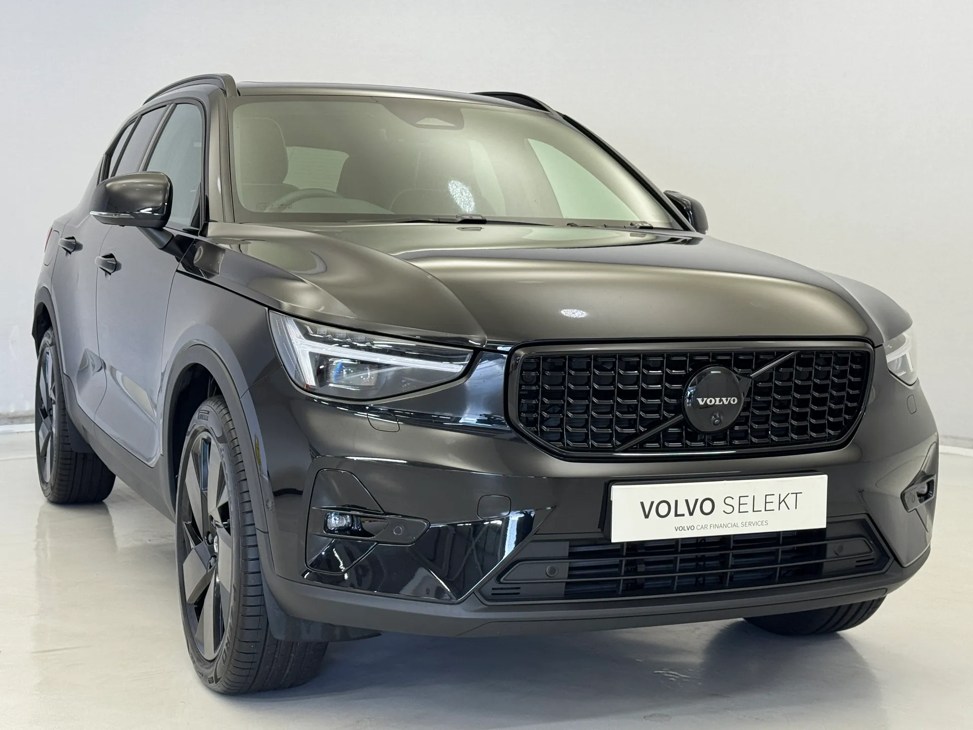 2026 VOLVO XC40 for sale