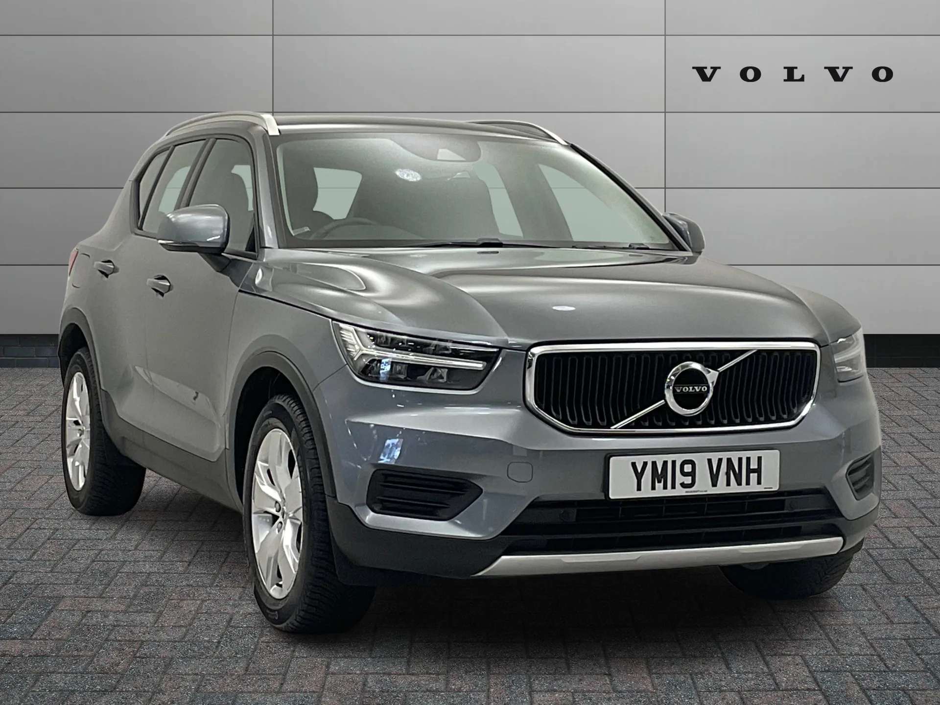 2019 VOLVO XC40 for sale