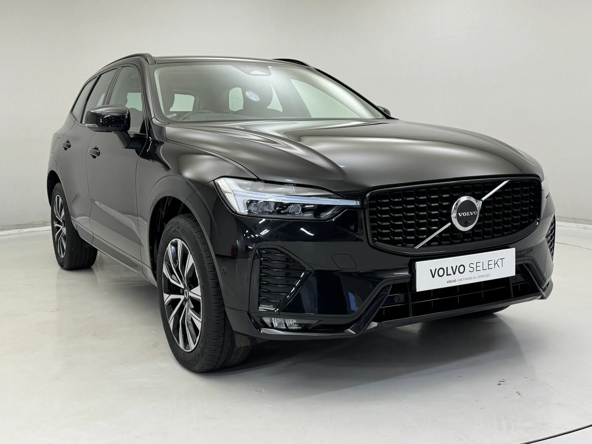 2023 VOLVO XC60 for sale