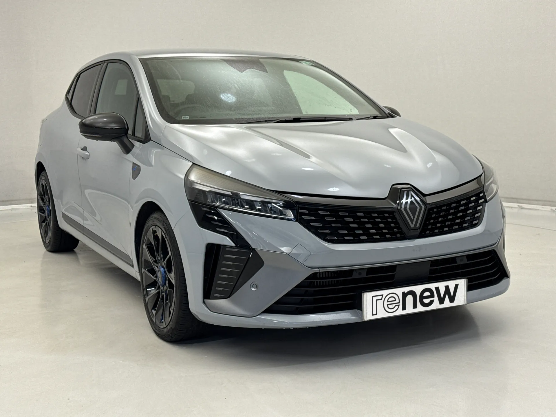 2025 RENAULT CLIO for sale