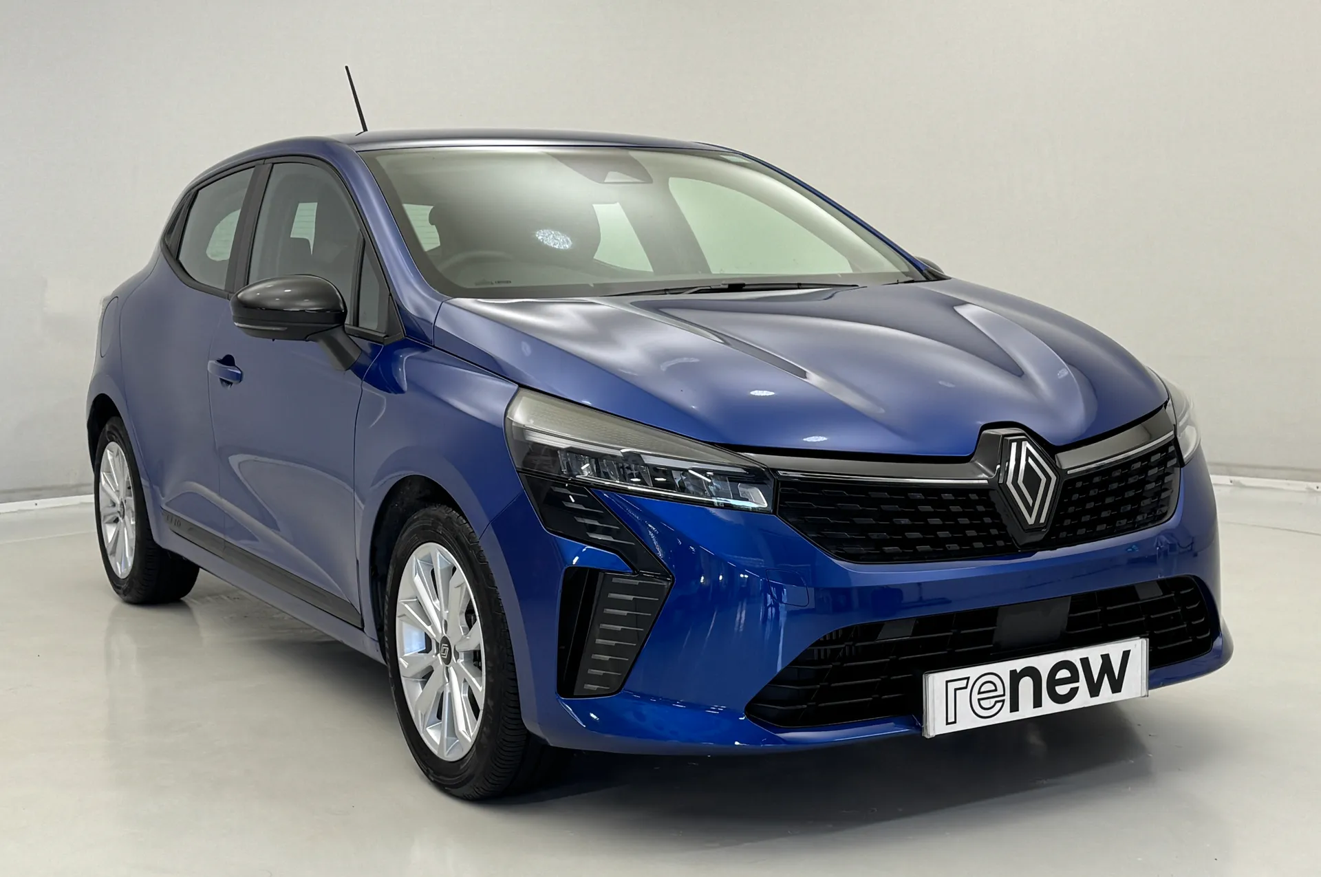 2024 RENAULT CLIO for sale