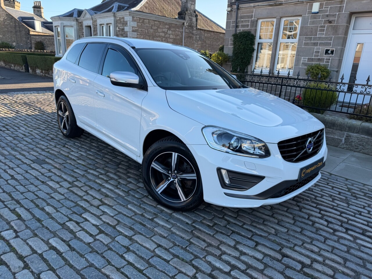 2017 VOLVO XC60 for sale