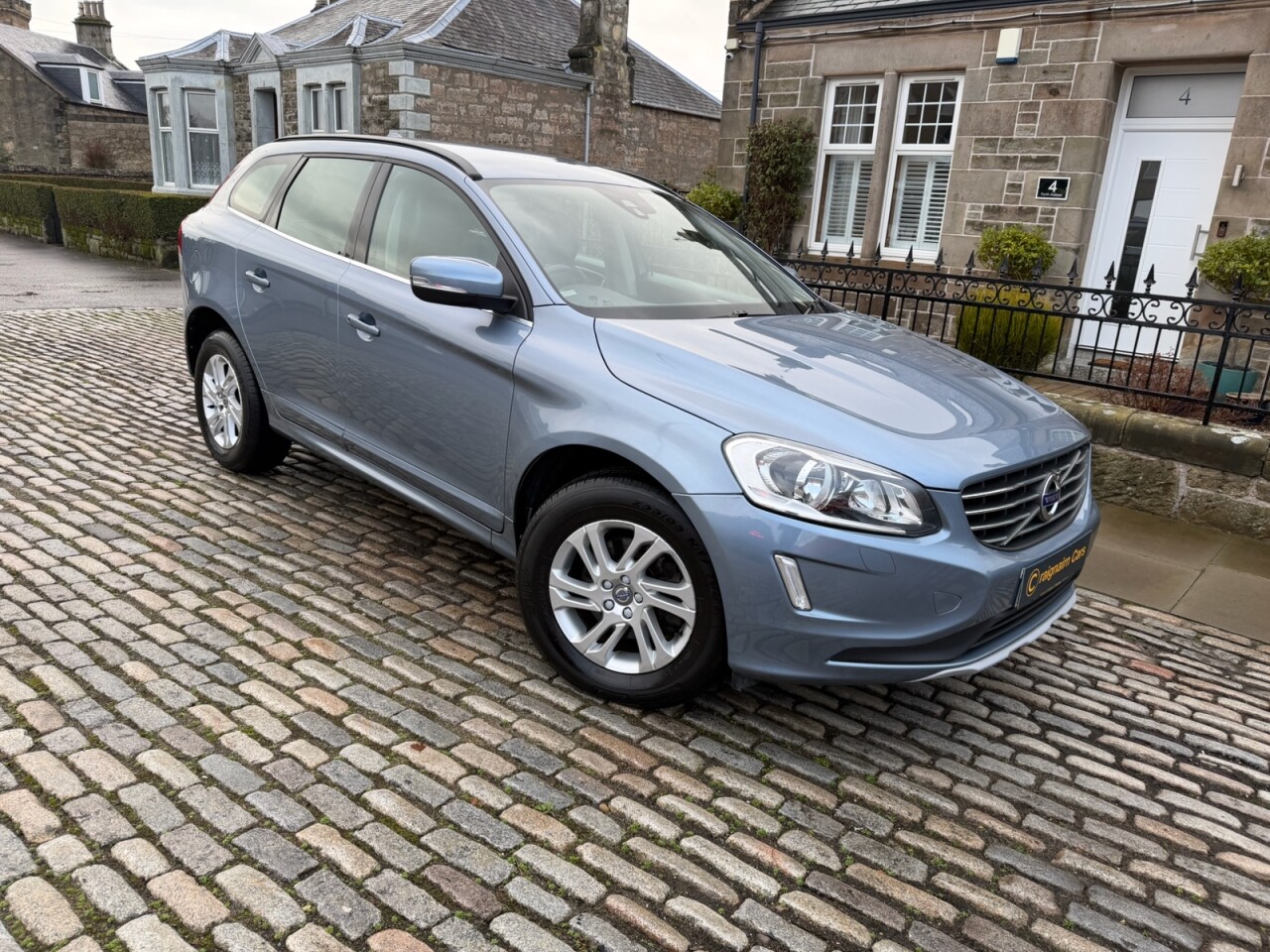 2017 VOLVO XC60 for sale
