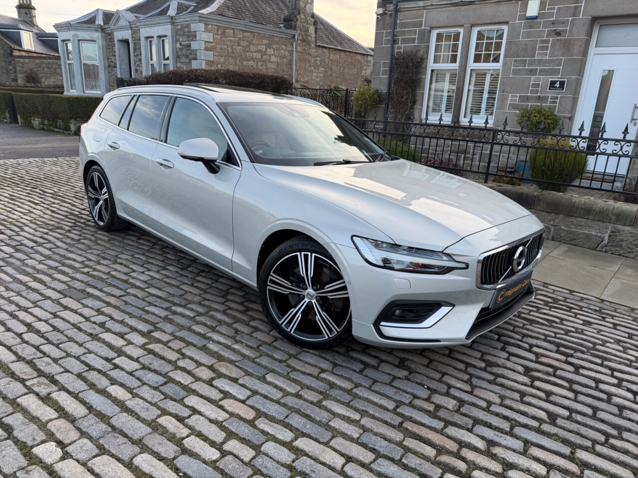 2018 VOLVO V60 for sale