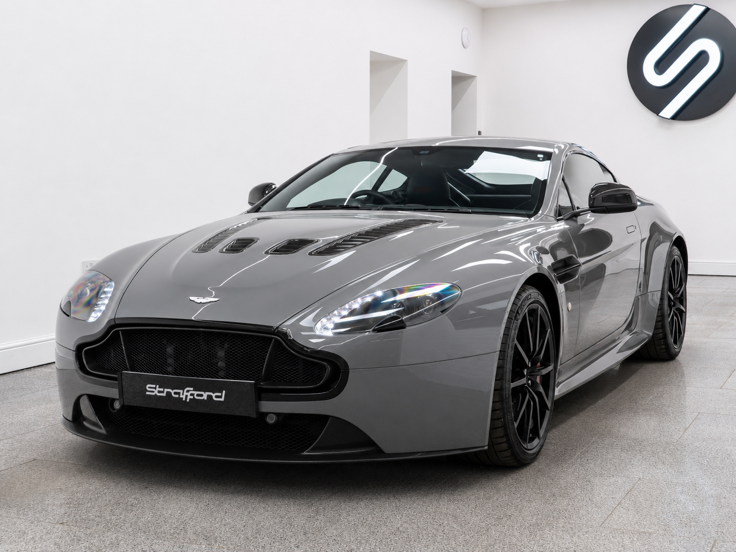 2015 ASTON MARTIN VANTAGE for sale