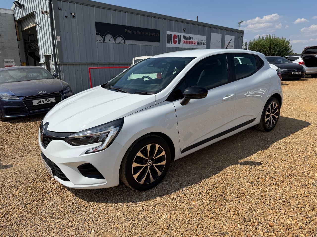 2023 RENAULT CLIO for sale