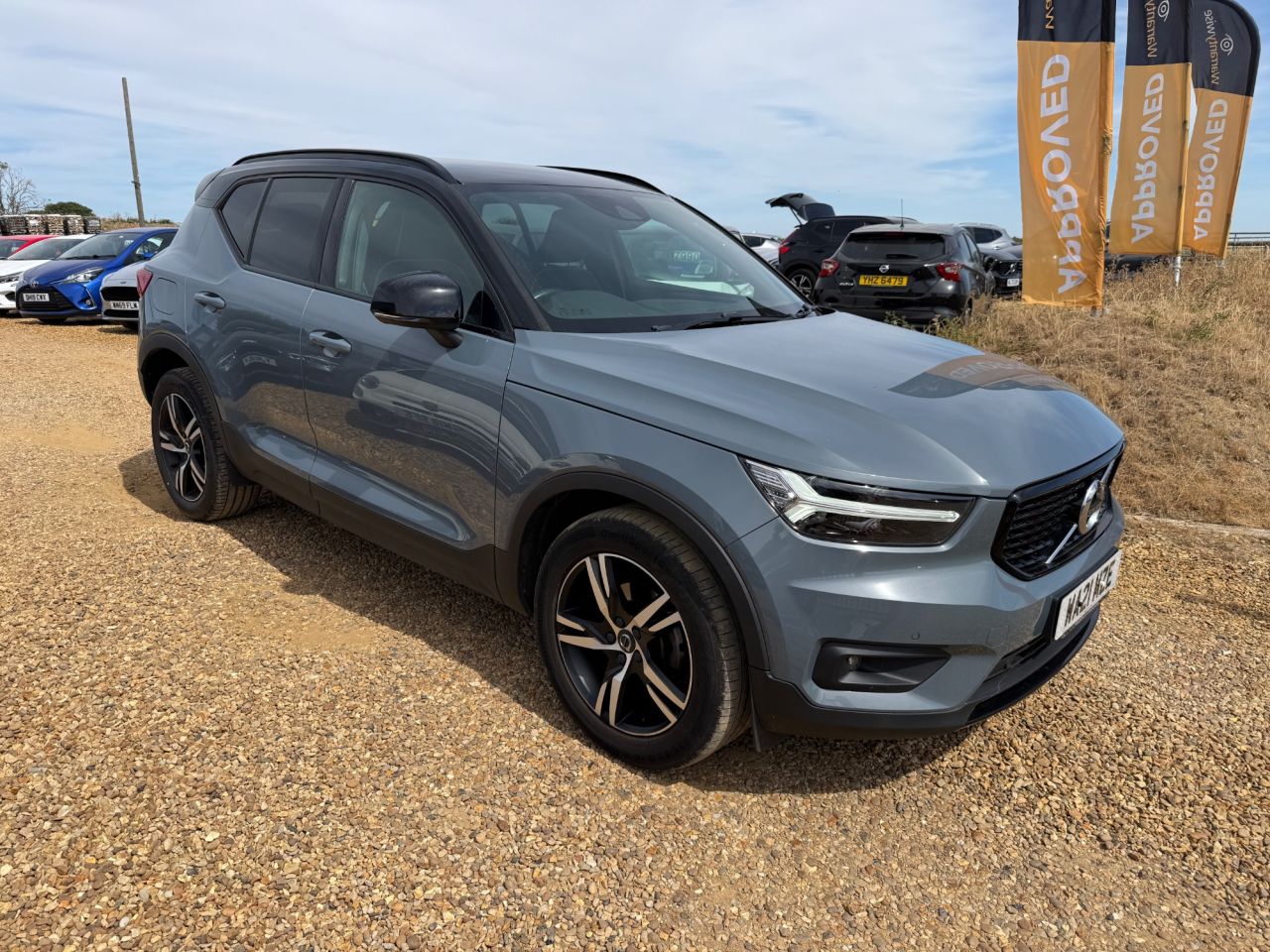 2021 VOLVO XC40 for sale
