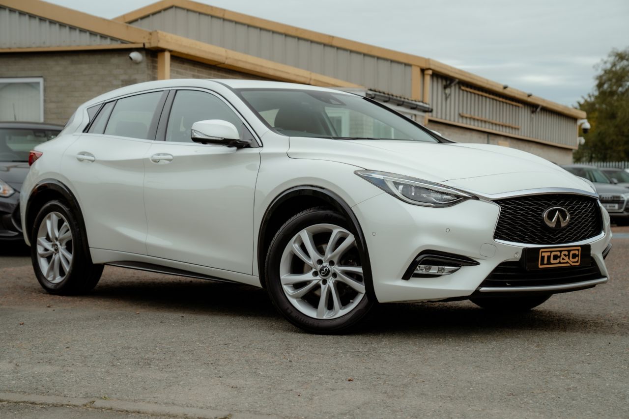 2016 INFINITI Q30 for sale