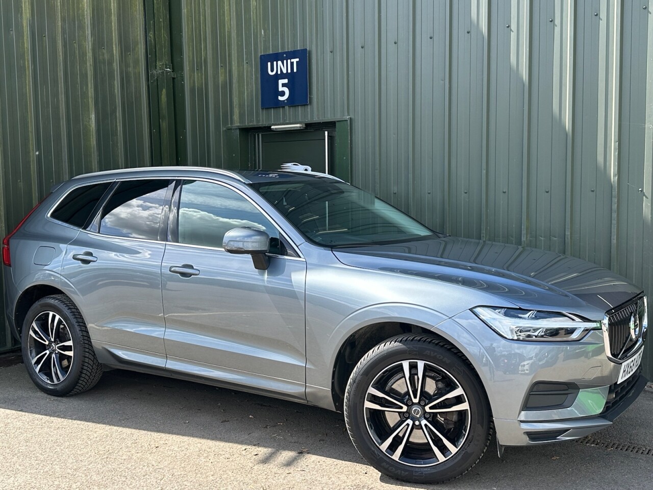 2018 VOLVO XC60 for sale