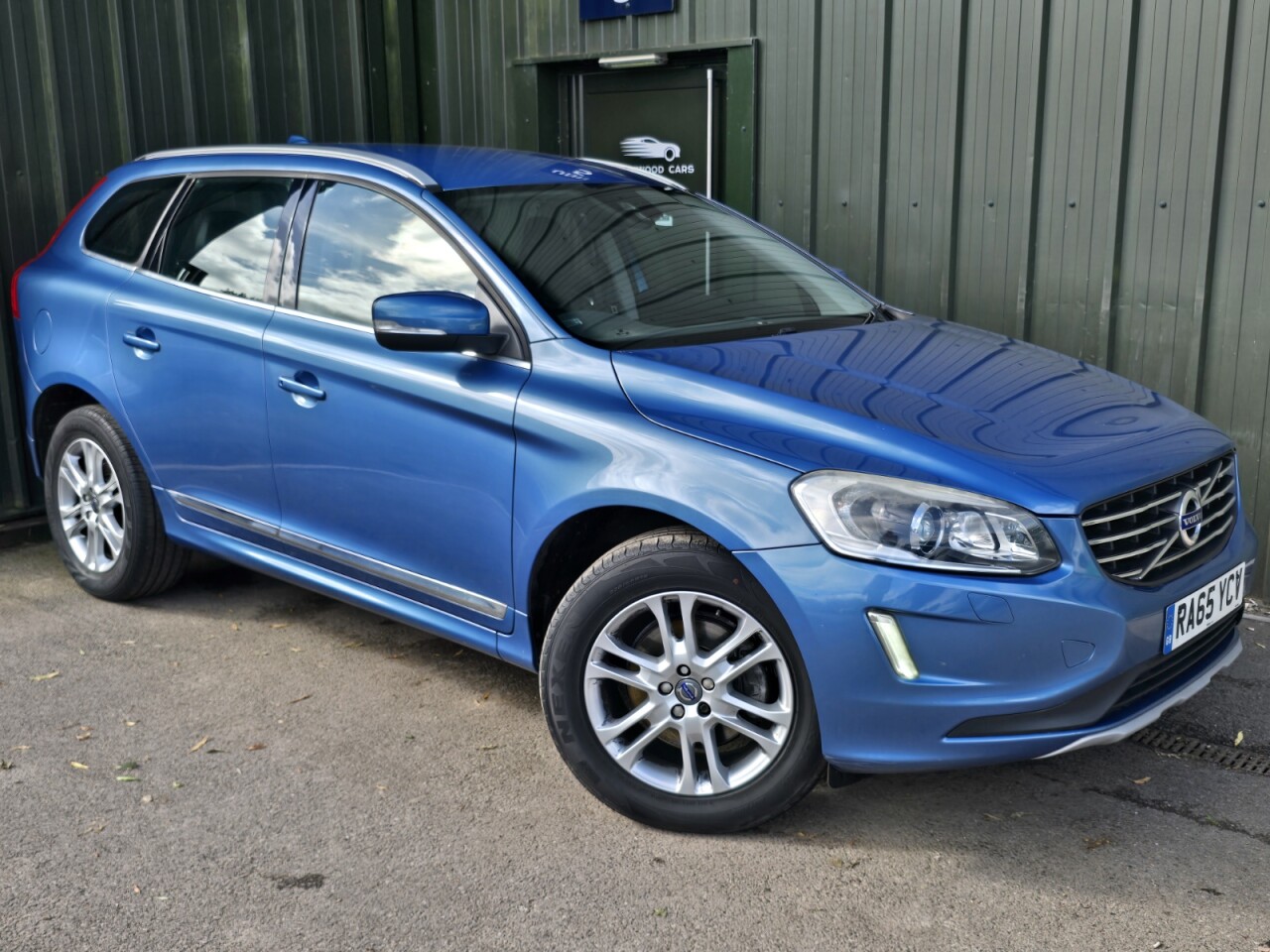 2016 VOLVO XC60 for sale