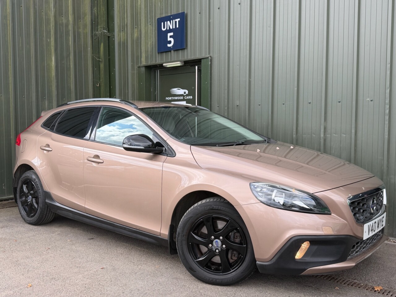2013 VOLVO V40 CROSS COUNTRY for sale
