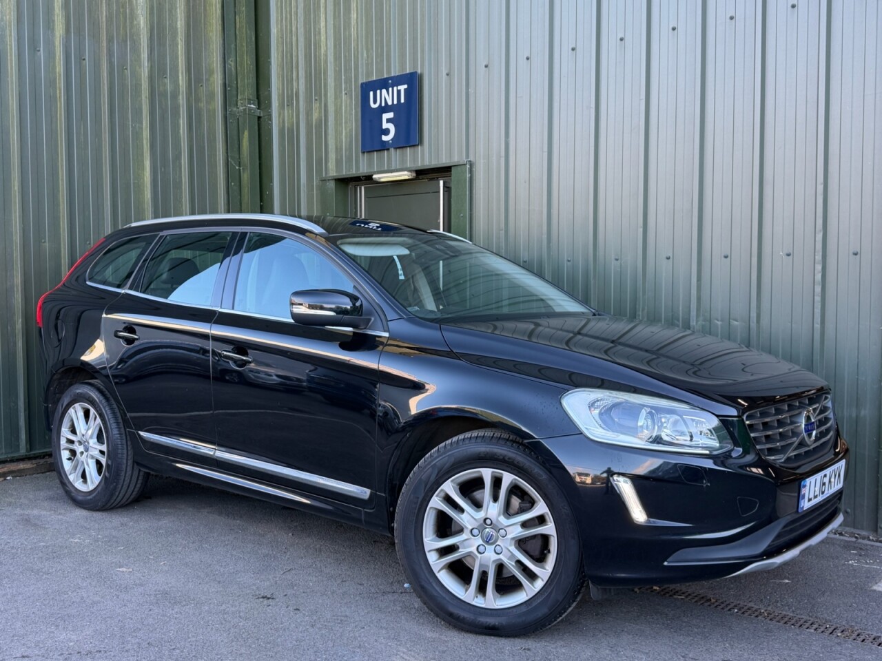 2016 VOLVO XC60 for sale