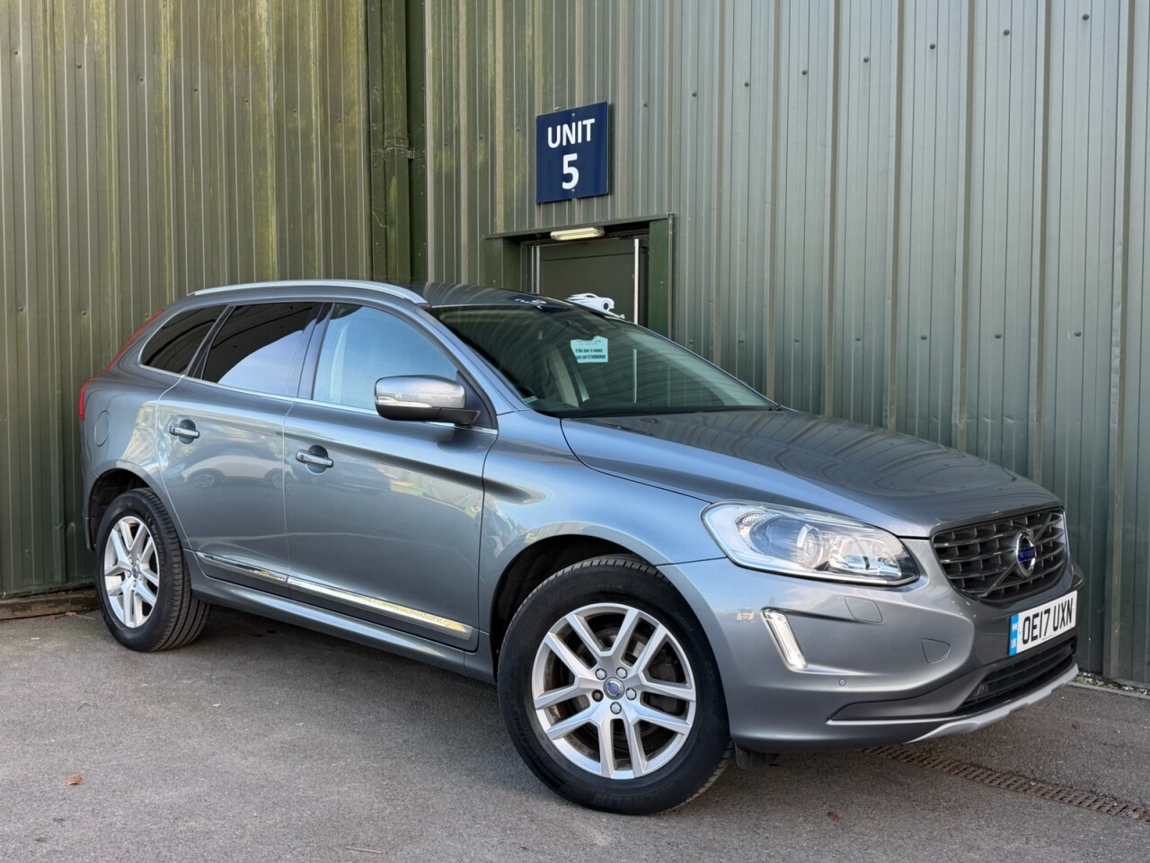 2017 VOLVO XC60 for sale