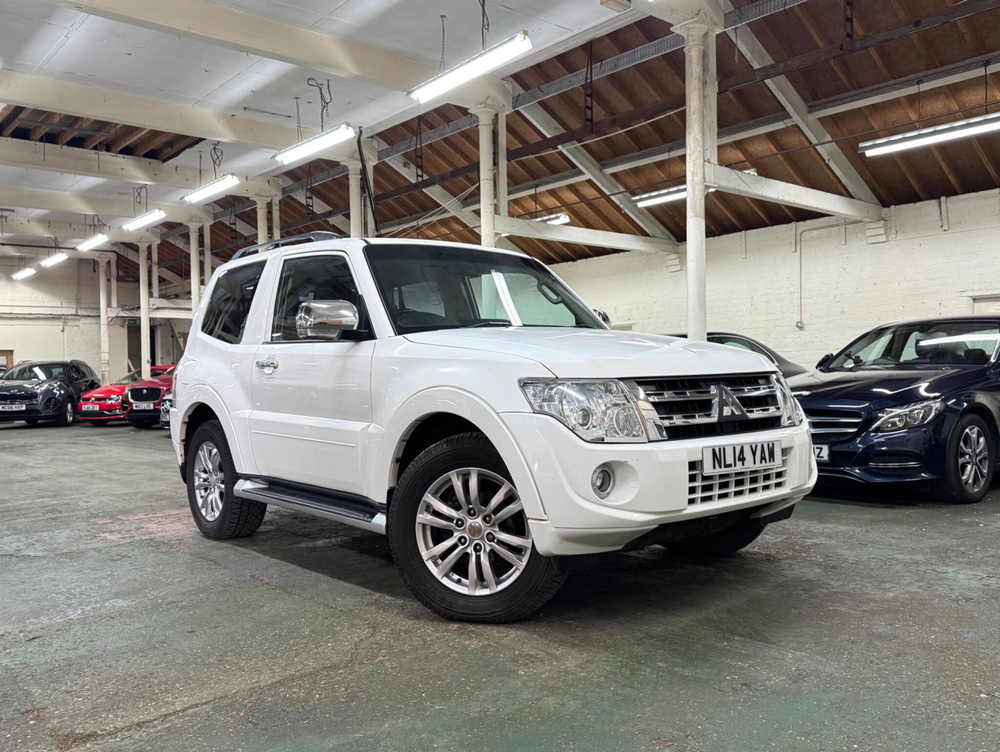 2014 MITSUBISHI SHOGUN for sale