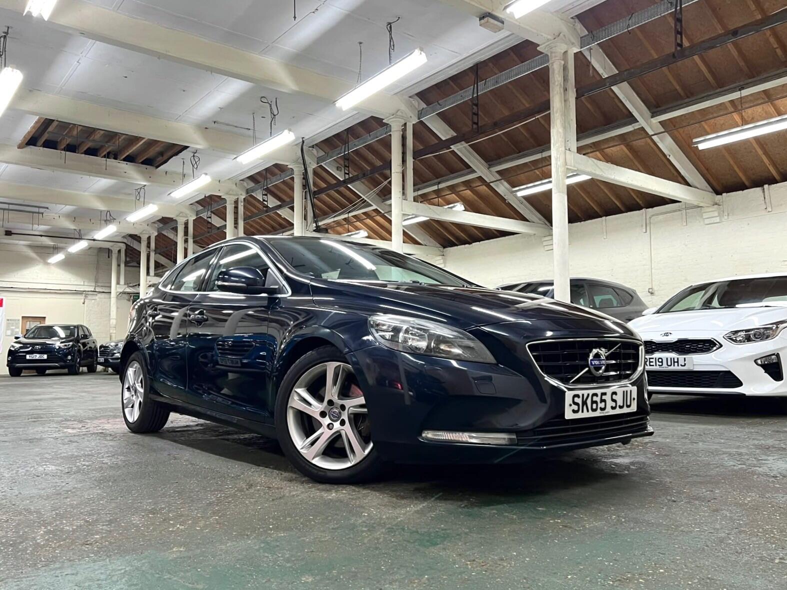 2015 VOLVO V40 for sale