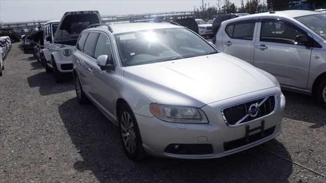 2012 VOLVO V70 for sale