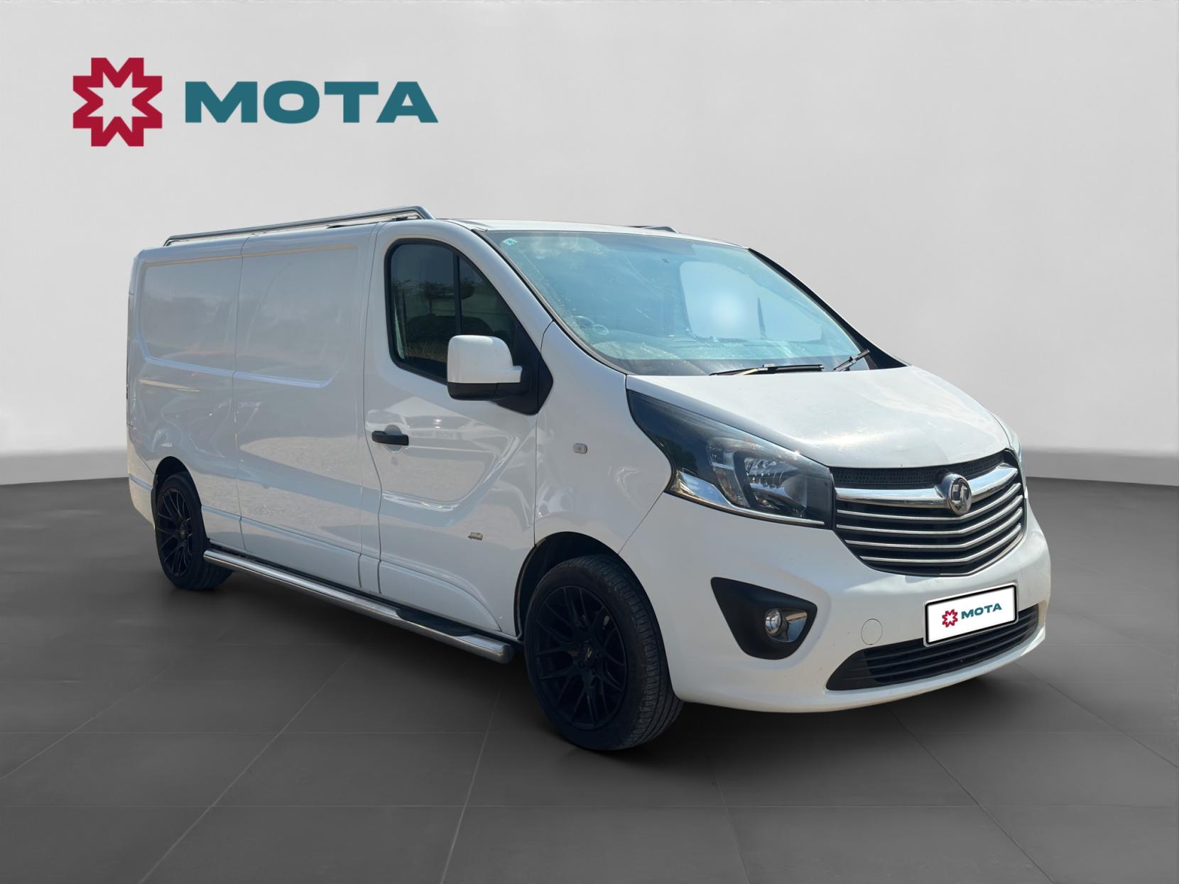 2015 VAUXHALL VIVARO for sale