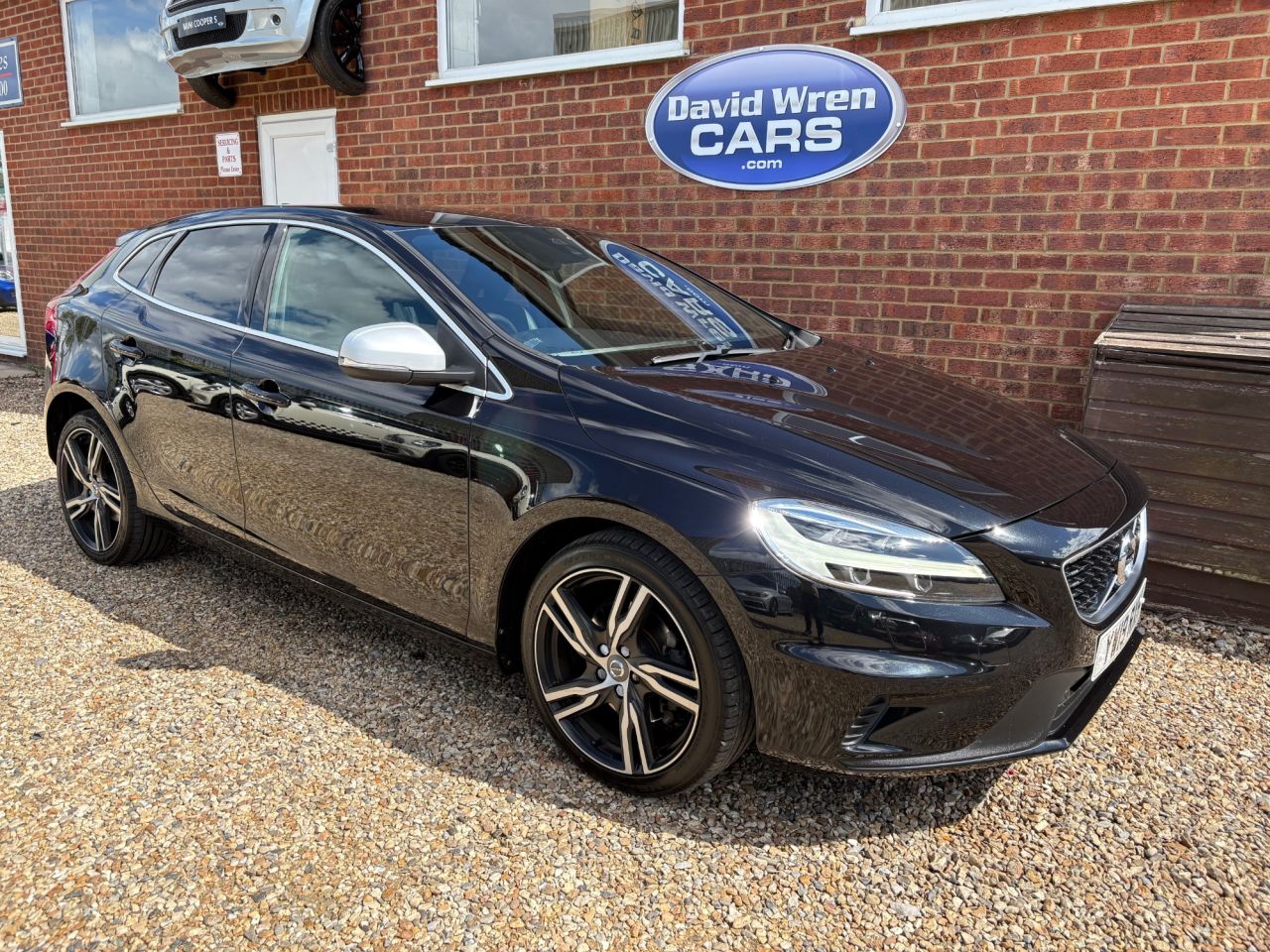 2019 VOLVO V40 for sale