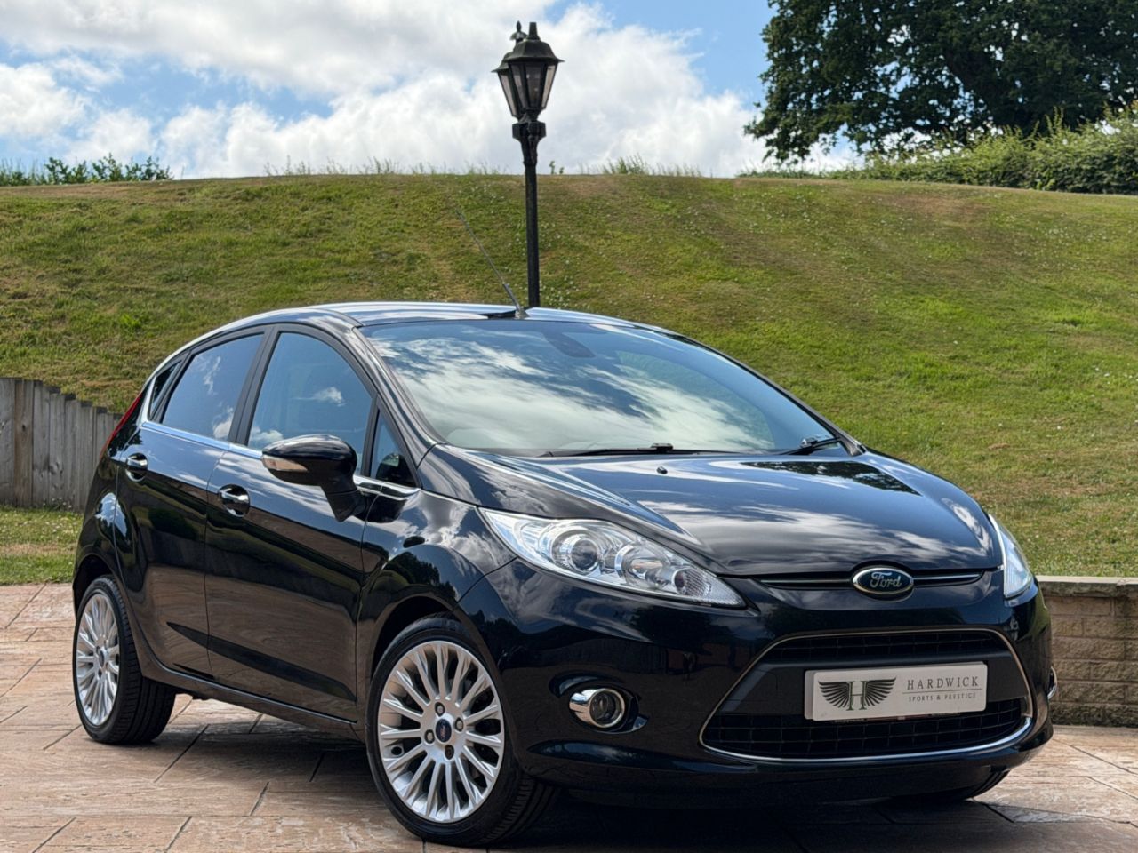 2011 FORD FIESTA for sale