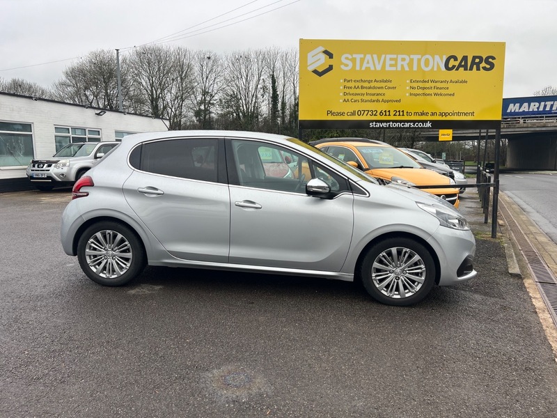 2017 PEUGEOT 208 for sale