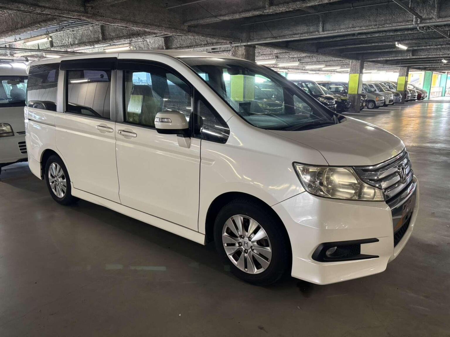 2011 HONDA STEPWAGON for sale
