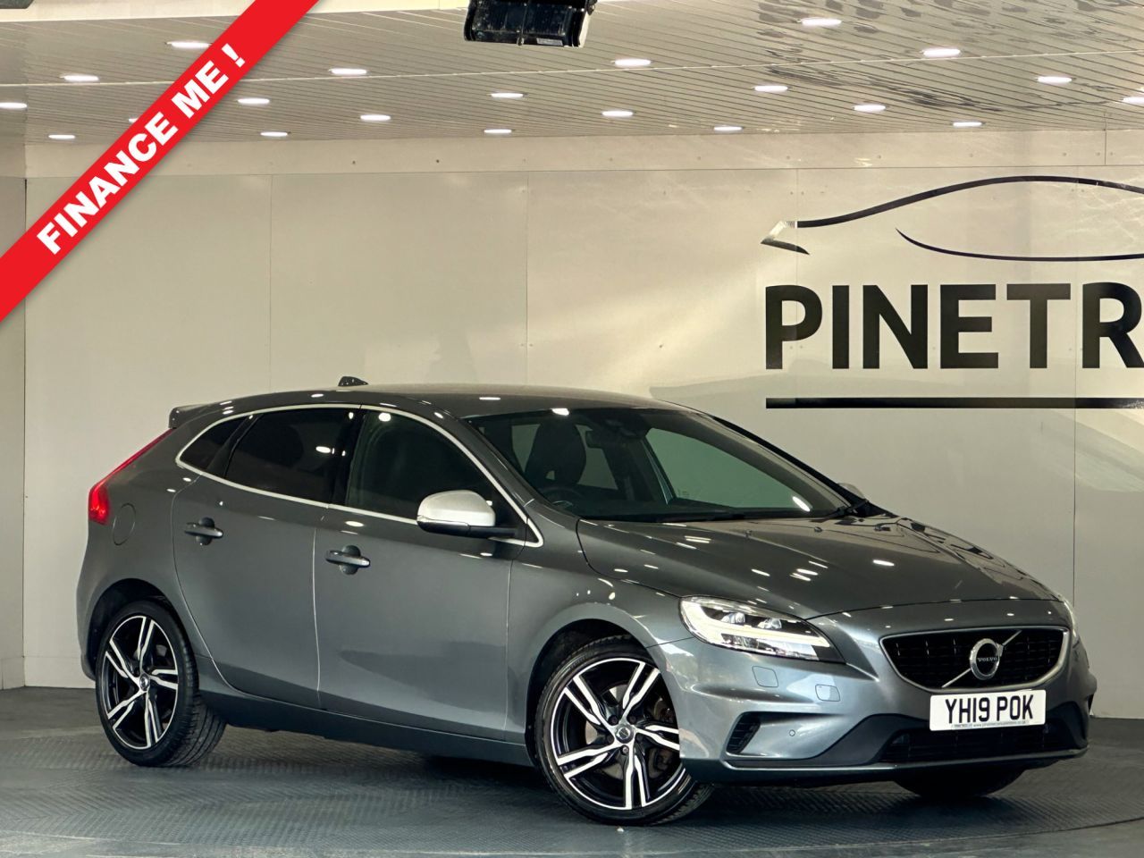2019 VOLVO V40 for sale